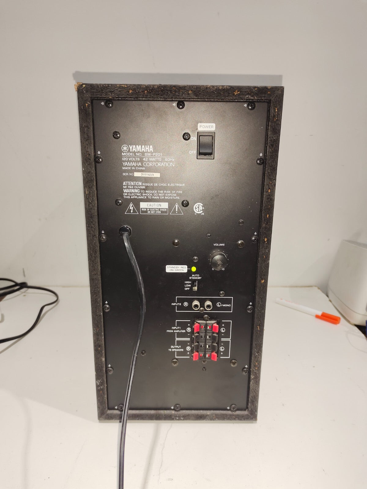 Yamaha SW-P201 Surround Sound Powered Subwoofer