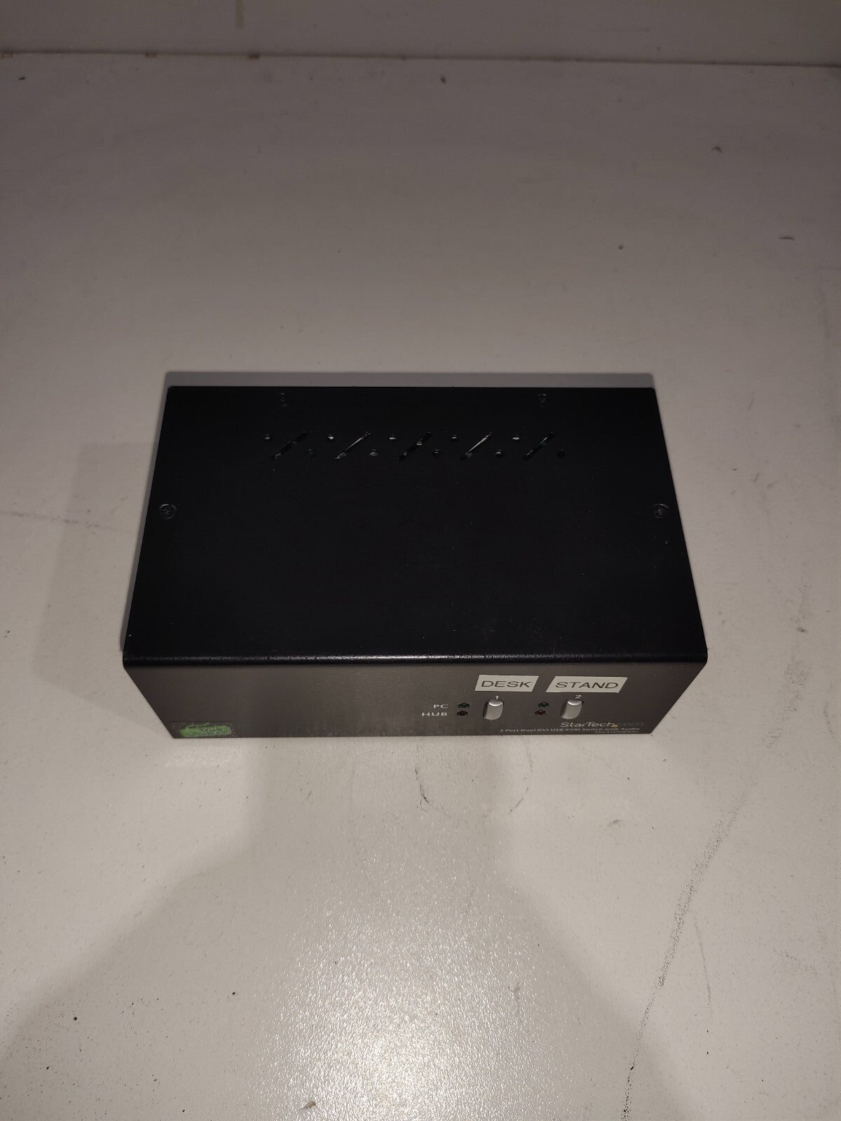 StarTech Dual DVI USB KVM Switch w Audio w/o Power Supply SV231DVIDDU - RF