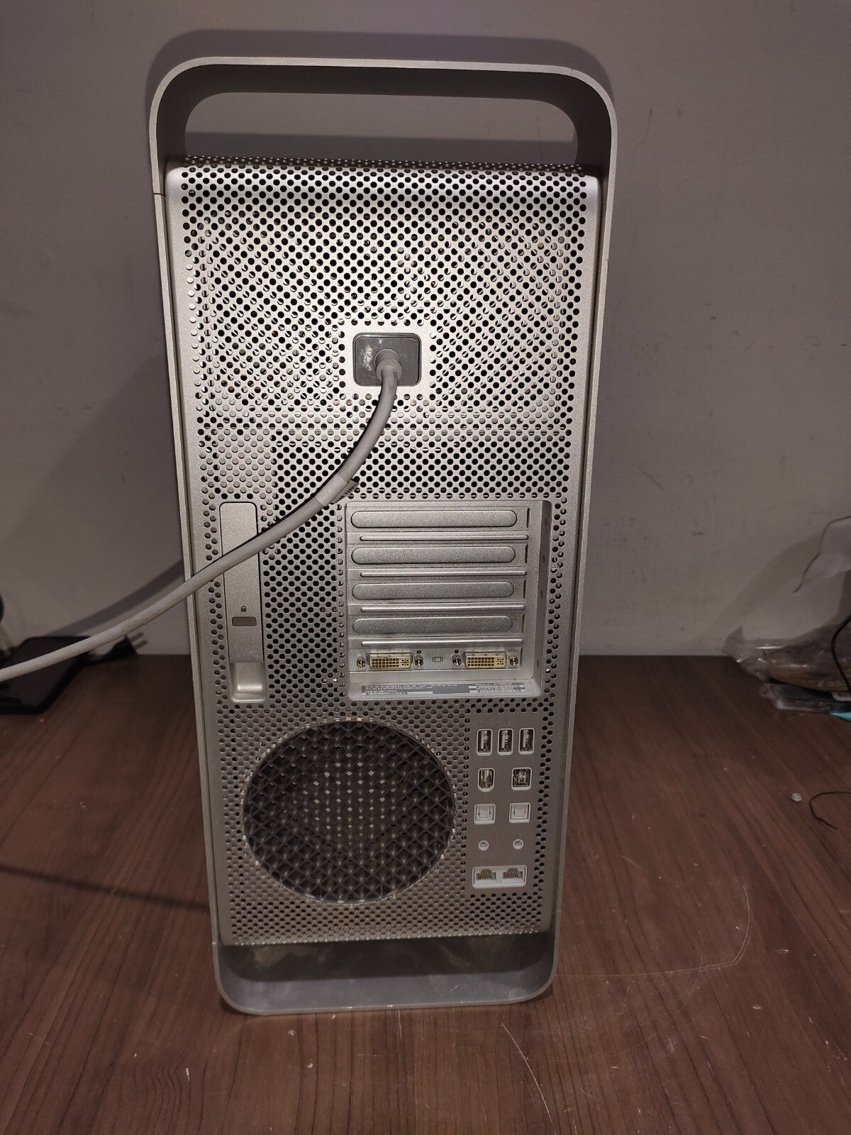 Apple Mac Pro A1186 Desktop Tower Computer