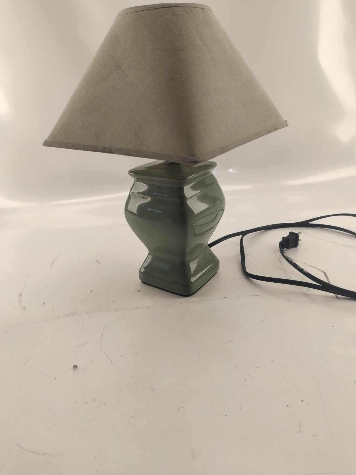 Vintage Porcelain Temple Jar Table Lamp