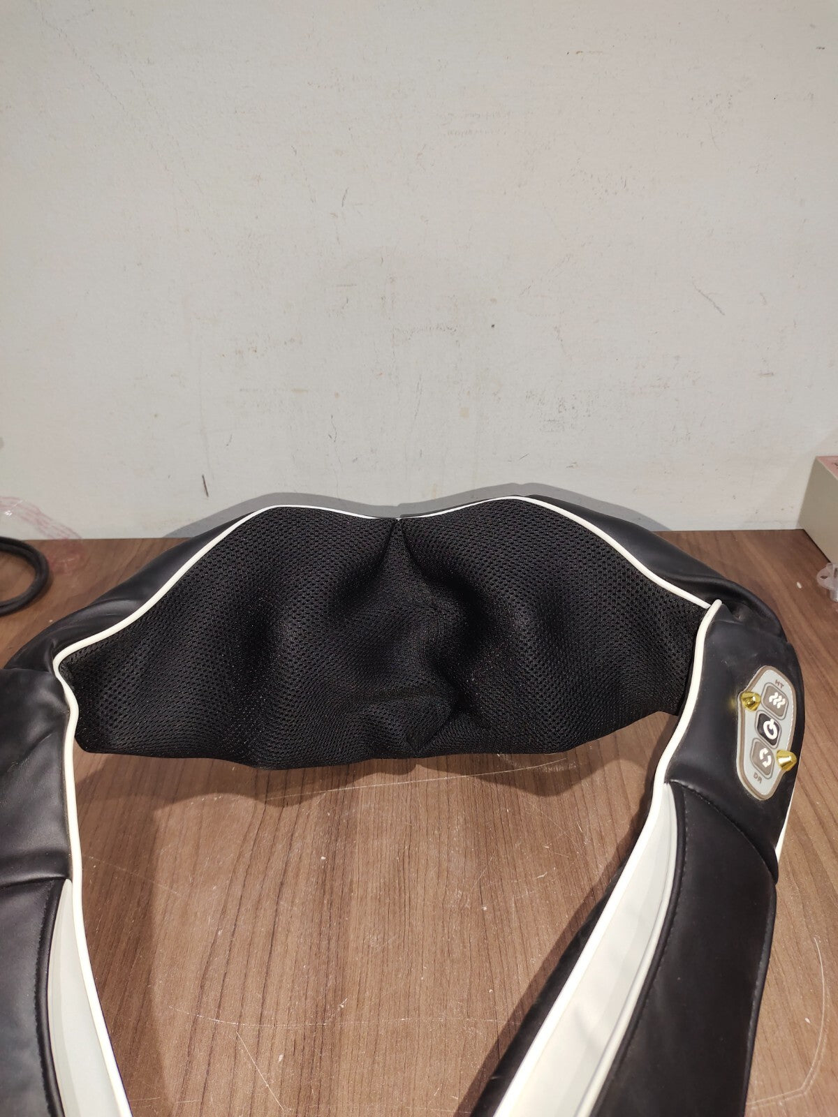 3D Shoulder Back Massager Pillow with Heat Deep Kneading for Shoulder - CF-6302