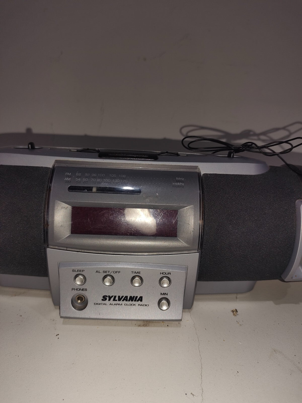 Sylvania Digital Alarm Clock Radio Model SA85011