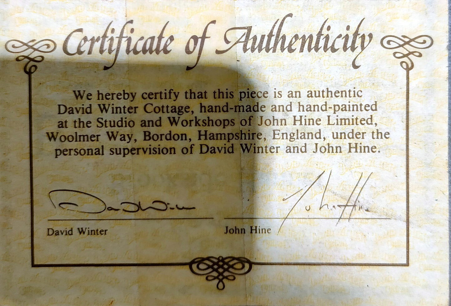 1982 John Hine Ltd David Winter Cottage BROOKSIDE HAMLET W/ authentication