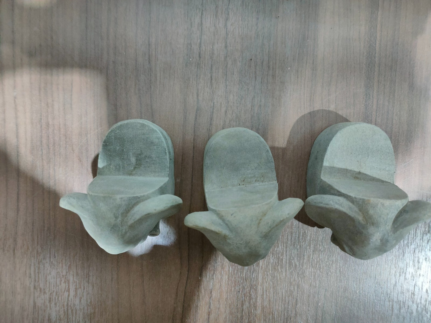 (Set of 3) elephant flower pot riser