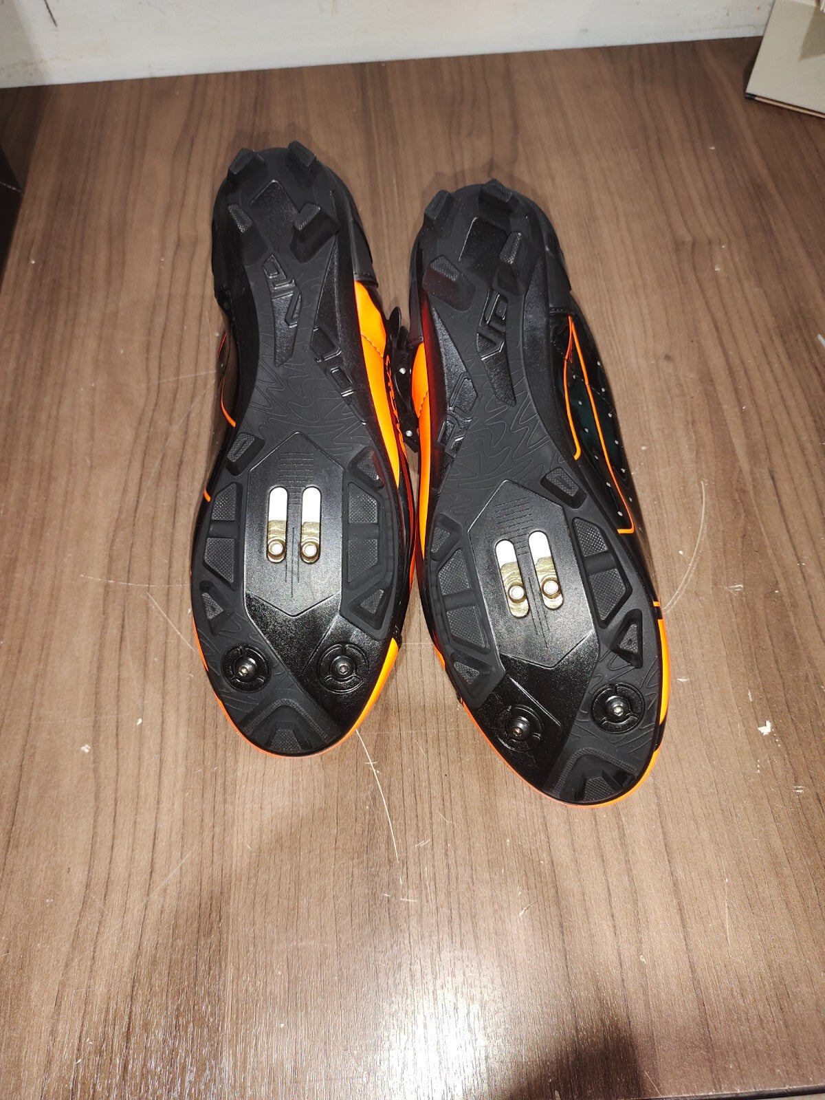 Crono CX-3 17 Mountain Bike Gravel BMX Shoes - Black Orange - Size - 43.5 (EUR)