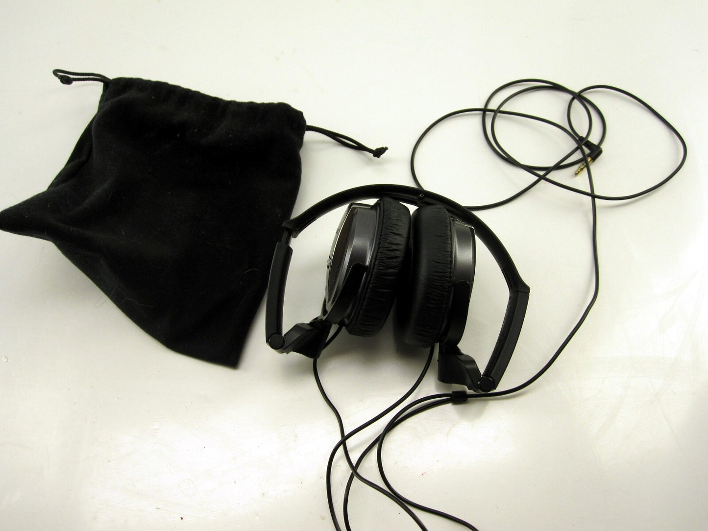 Sony MDR-NC7 Noise Canceling Headphones - Black SKU#1762005