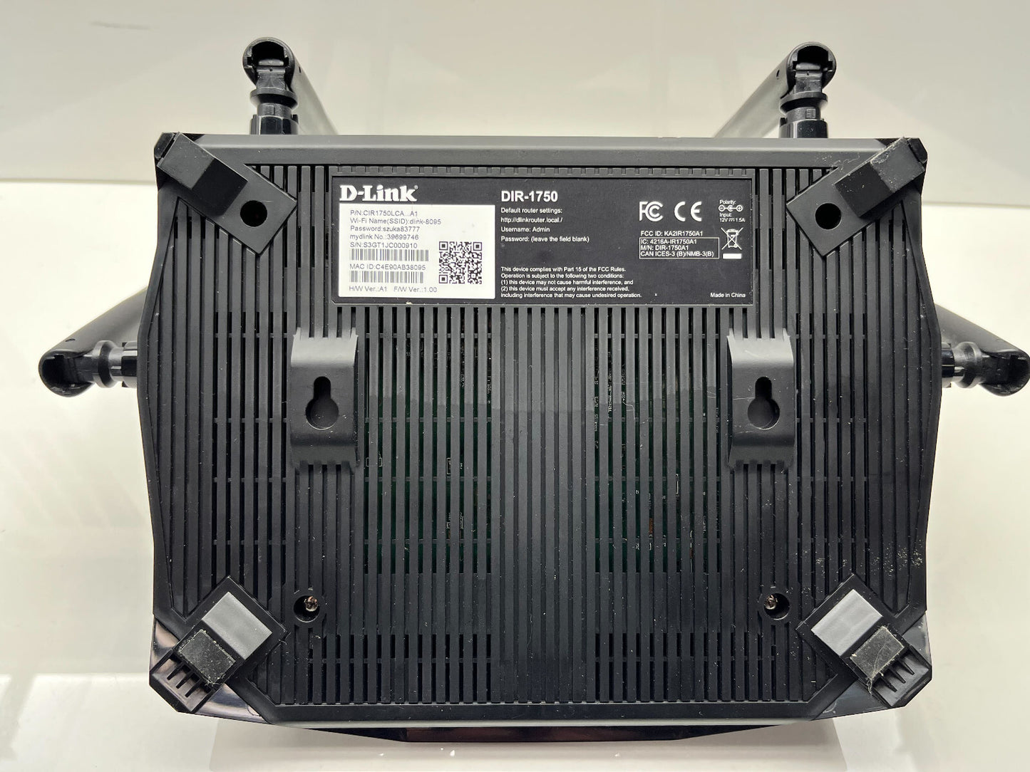 D-Link AC1750 High Power Gigabit Mesh Wi-Fi Router DIR-1750