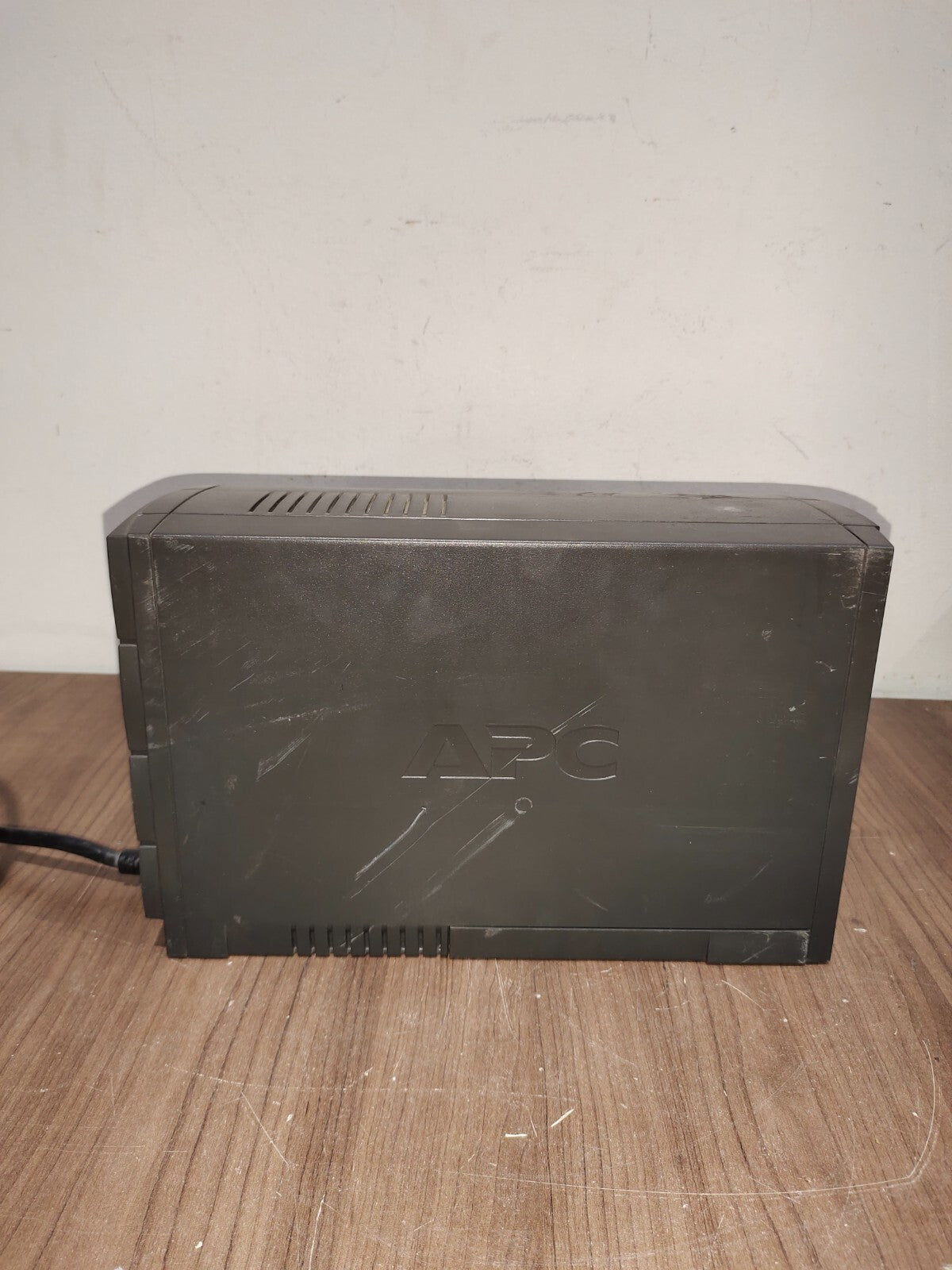 APC Back-UPS RS 1500 Battery Backup
