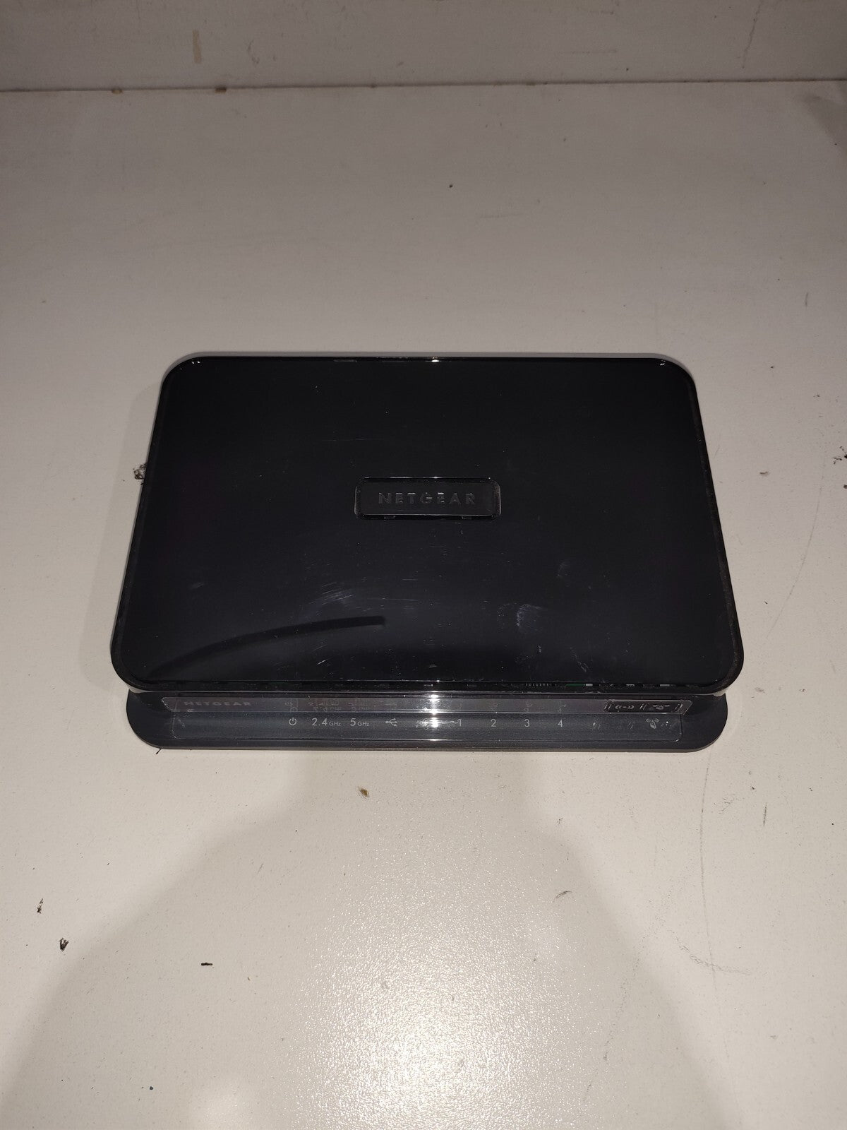 Netgear N600 Wireless Dual Band Router WNDR3400 802.11a/b/g/n WiFi