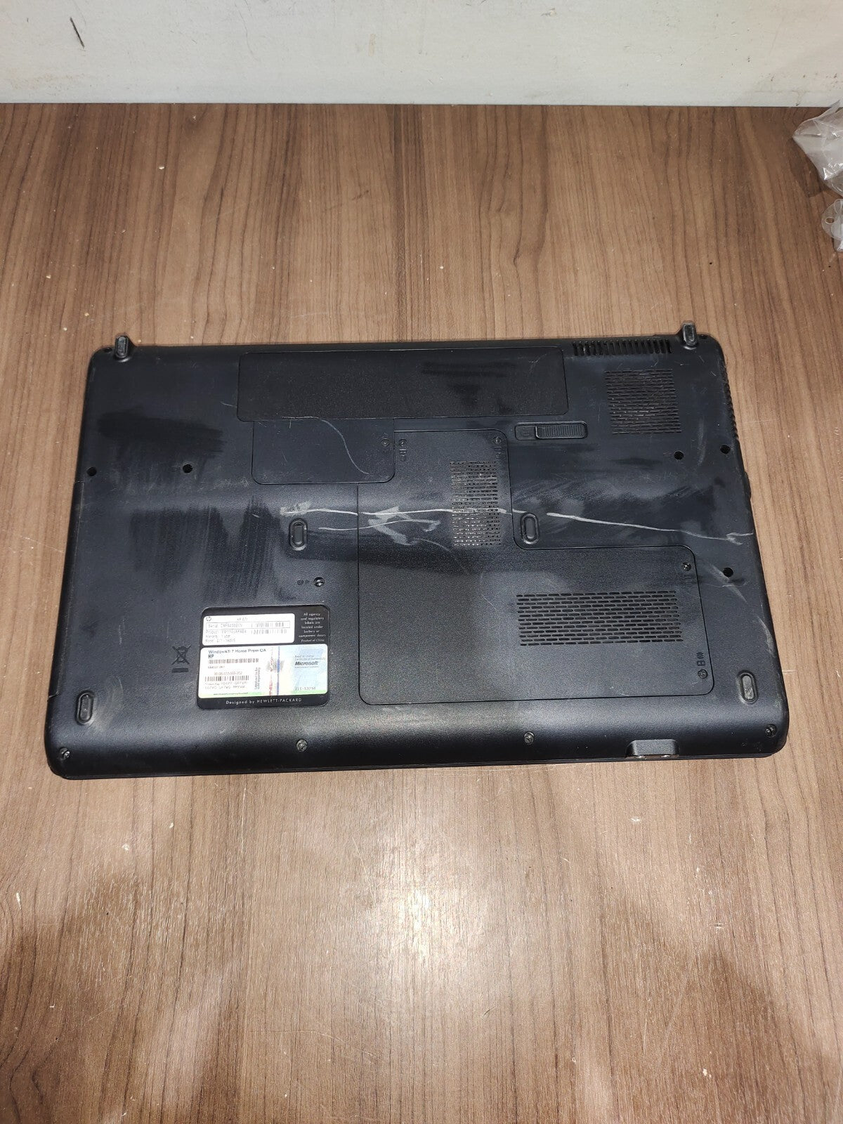 HP G71-340us 17.3" Notebook - Untested