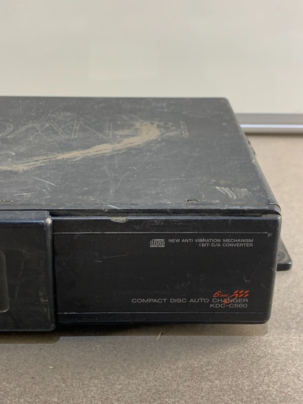 Kenwood KDC-C560-Disc CD Changer with Charger