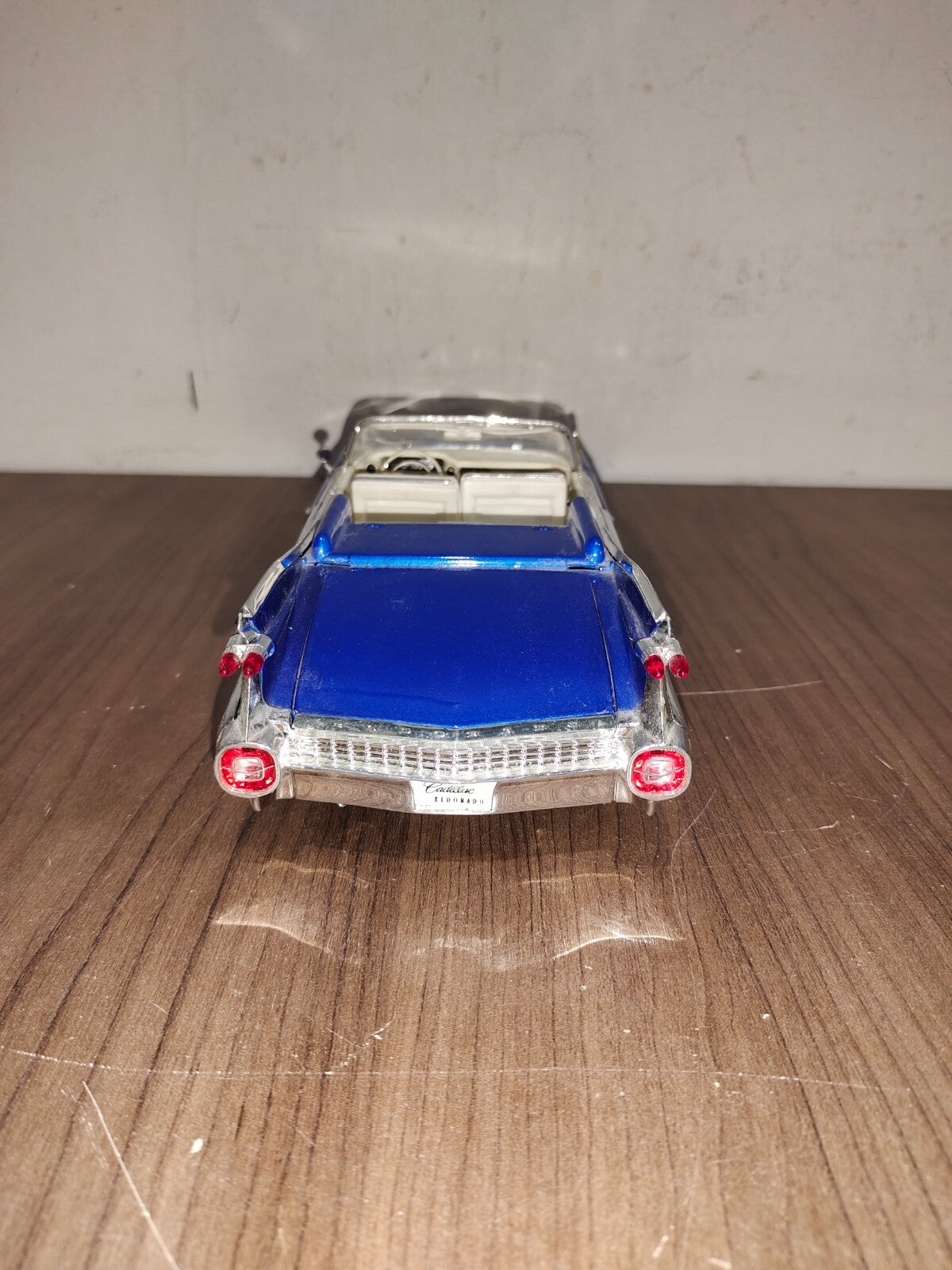 1:18 MAISTO SPECIAL CADILLAC ELDORADO BIARRITZ 1959