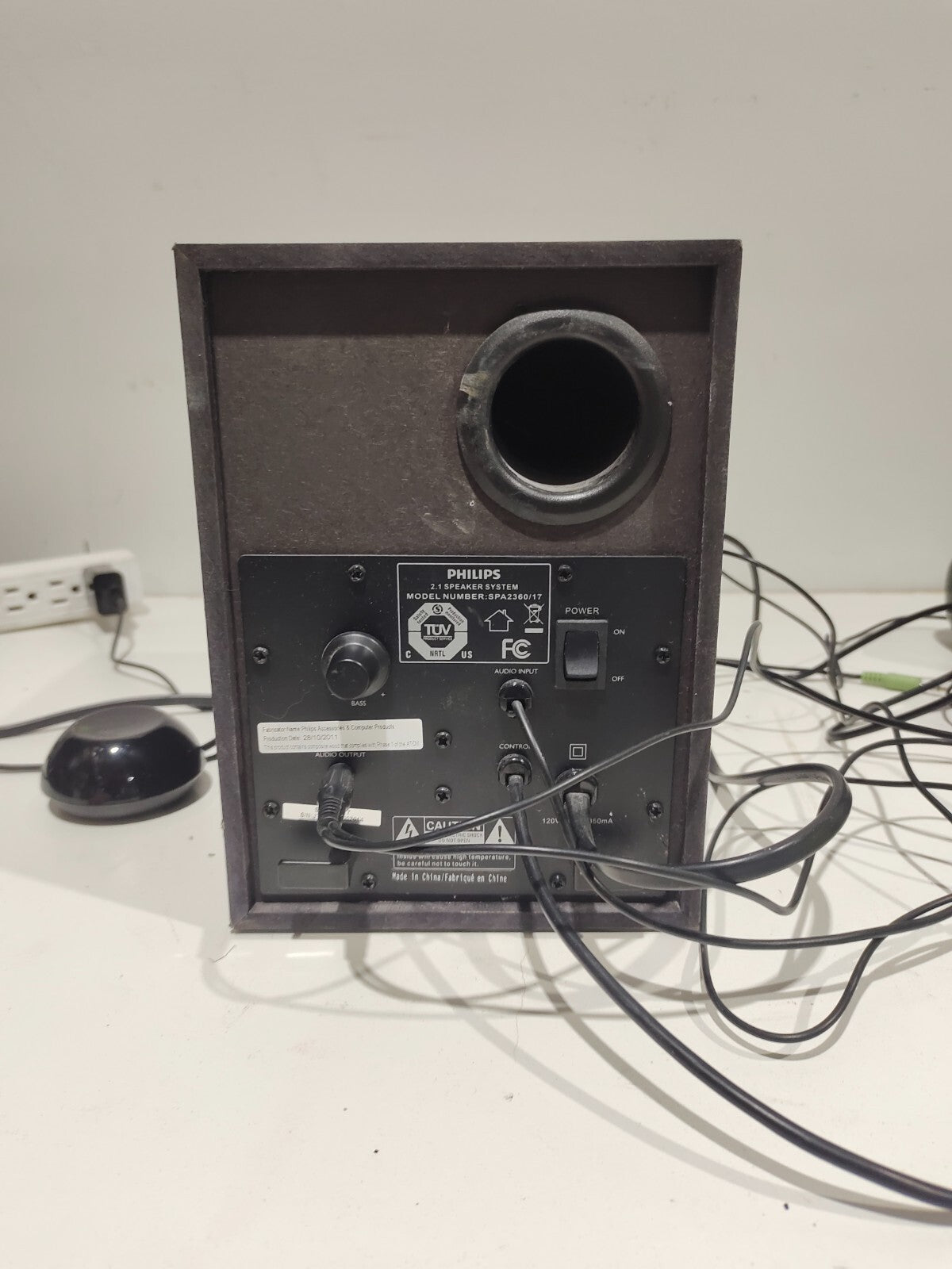 Philips Model SPA2360/17 2.1 Computer Speaker System