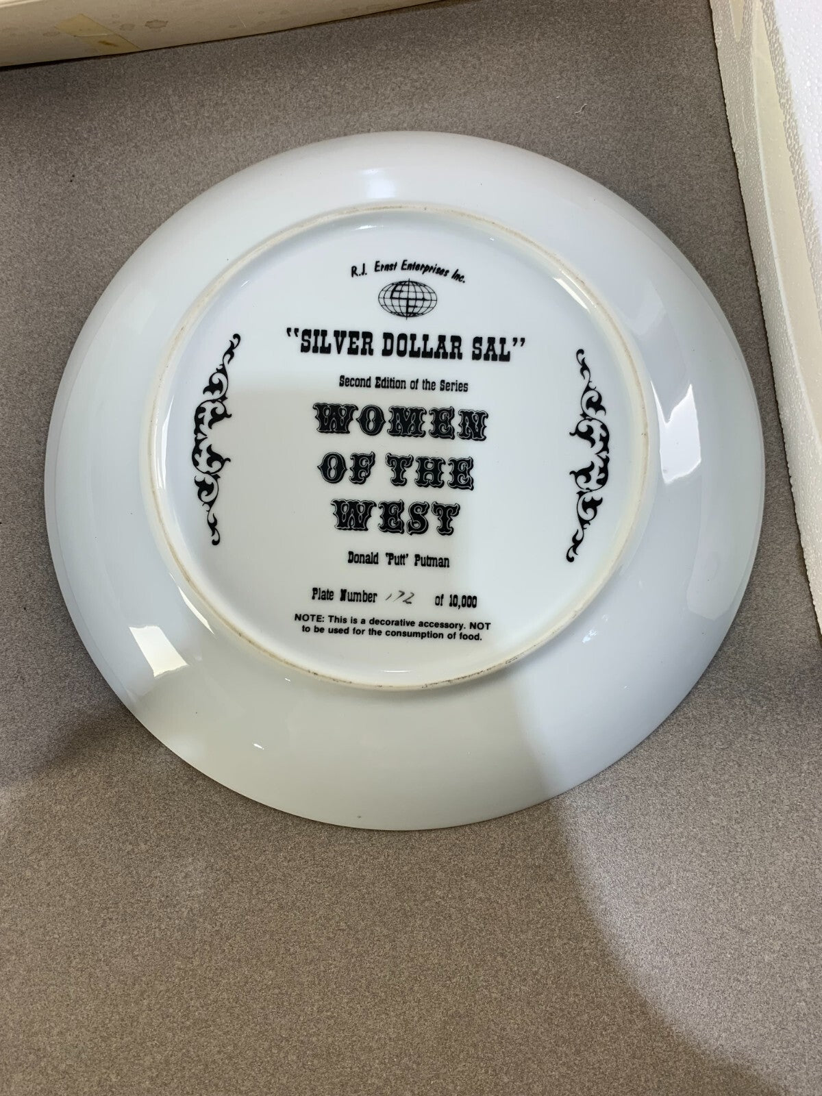 Women of the West collector plate Silver Dollar Sal Showgirls/Cowboy era W/ Box