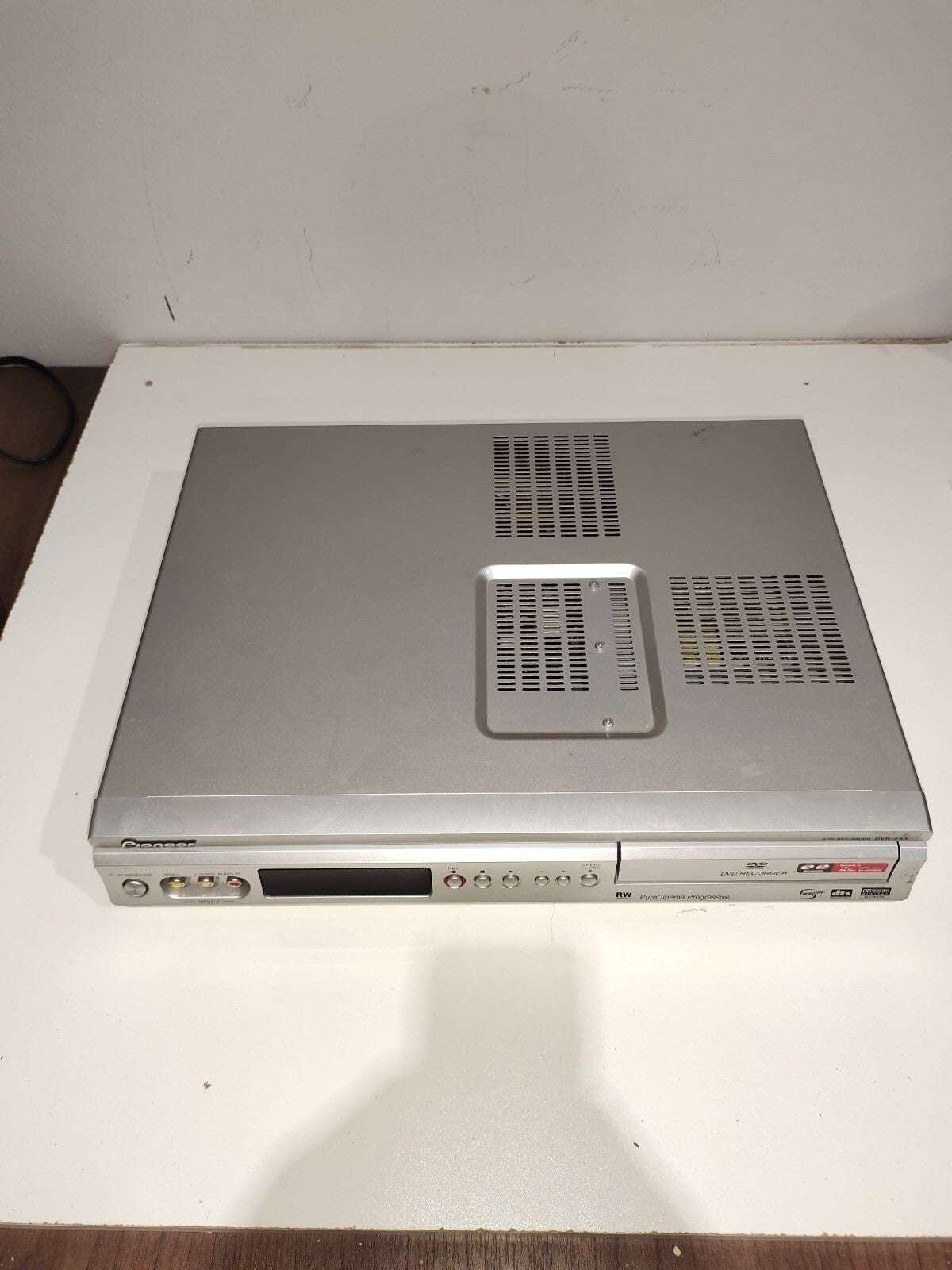 PIONEER DVR-233-S DVD Recorder/Player, (No Remote Control/No Cords)