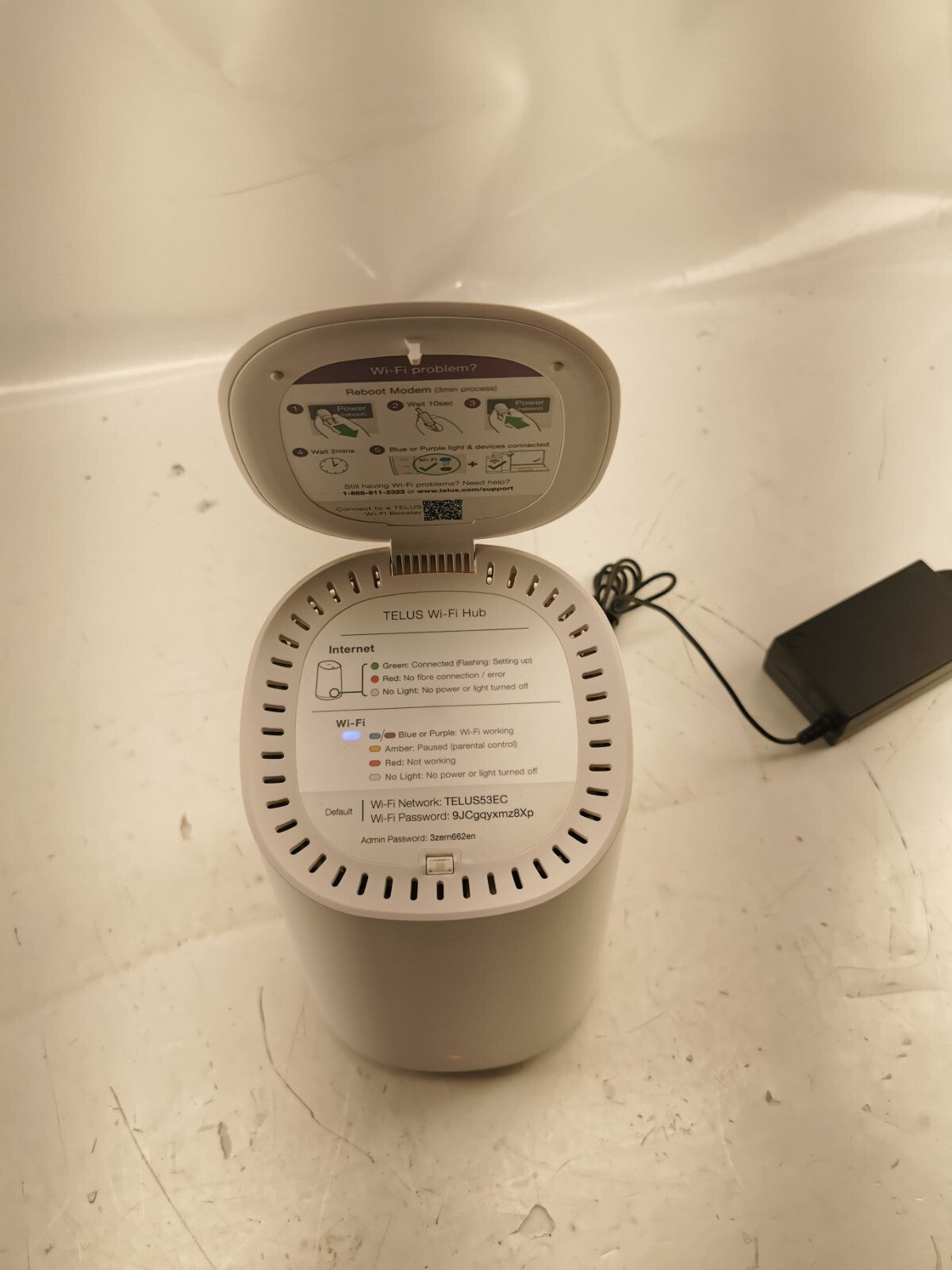 Telus Wi-Fi Hub With adapter.