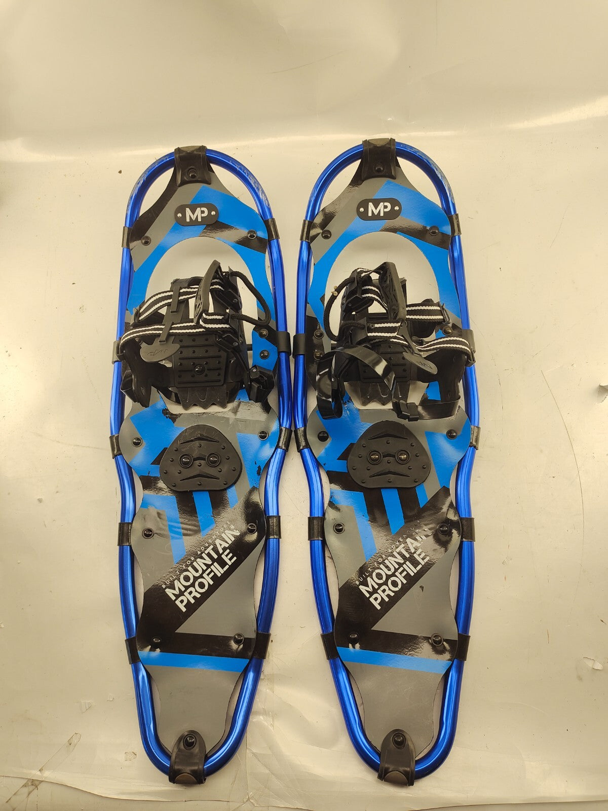 Yukon Charlie Mountain Profile 930 Aluminum Snowshoes w/Poles