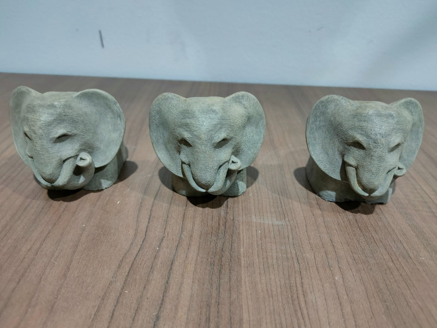 (Set of 3) elephant flower pot riser