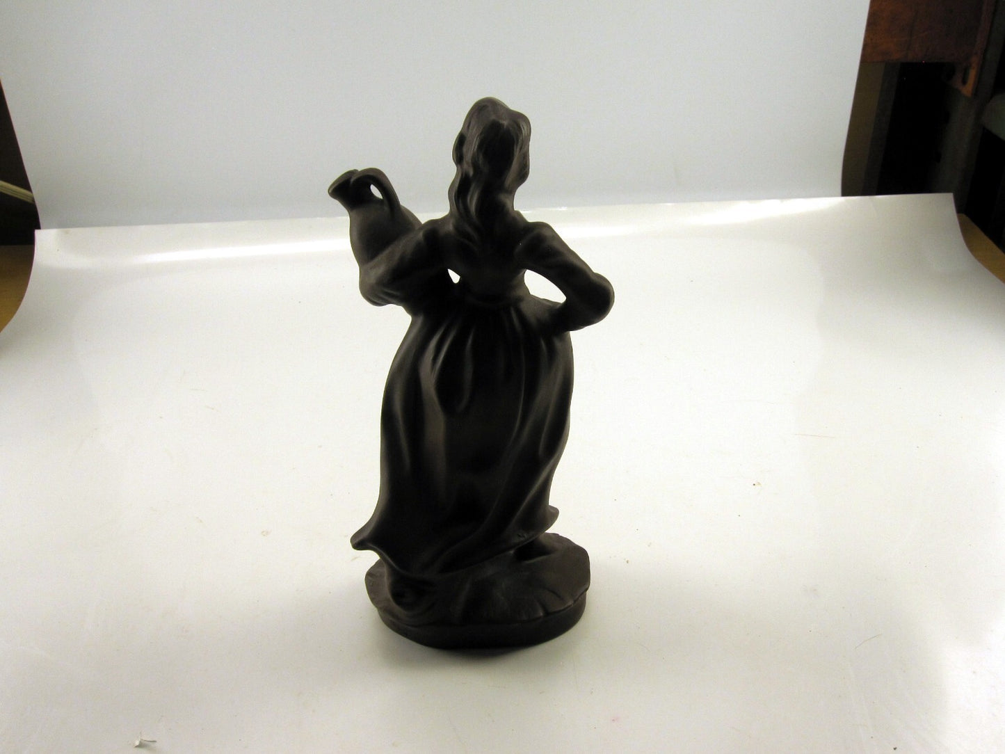 Garrard Mold Figurine - 13.5in