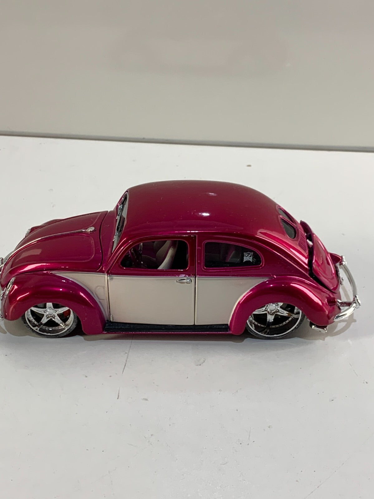 RARE 2006 Maisto G RIDEZ V BUGS 1951 VOLKSWAGEN BEETLE CUSTOM 1/18 Diecast