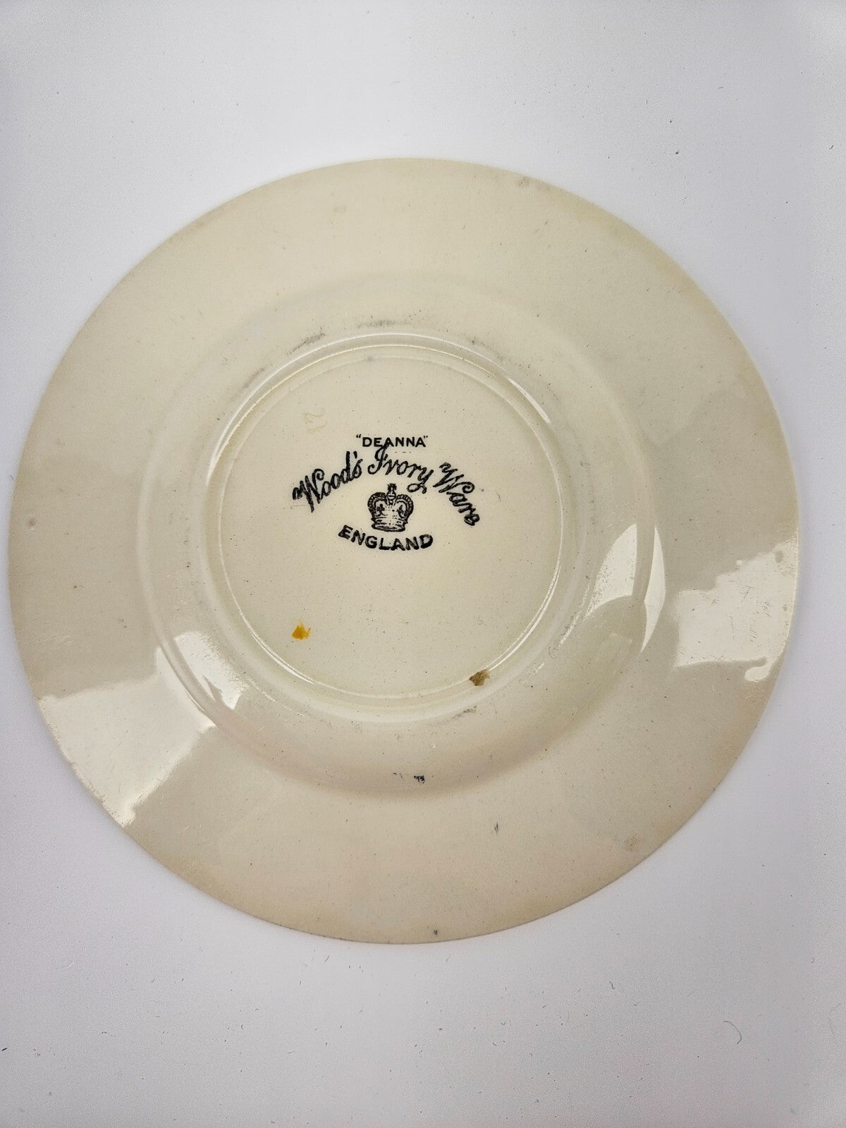 Vintage Deanna Ivory Ware England Dinner Plates 6"