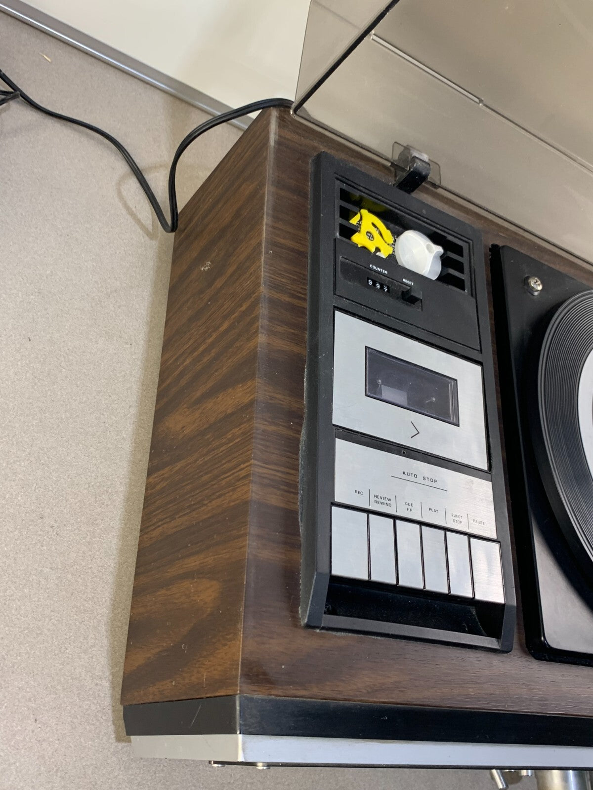 1981 ZENITH IS-4031 Integrated Stereo System TURNTABLE w/CASSETTE- Vintage!