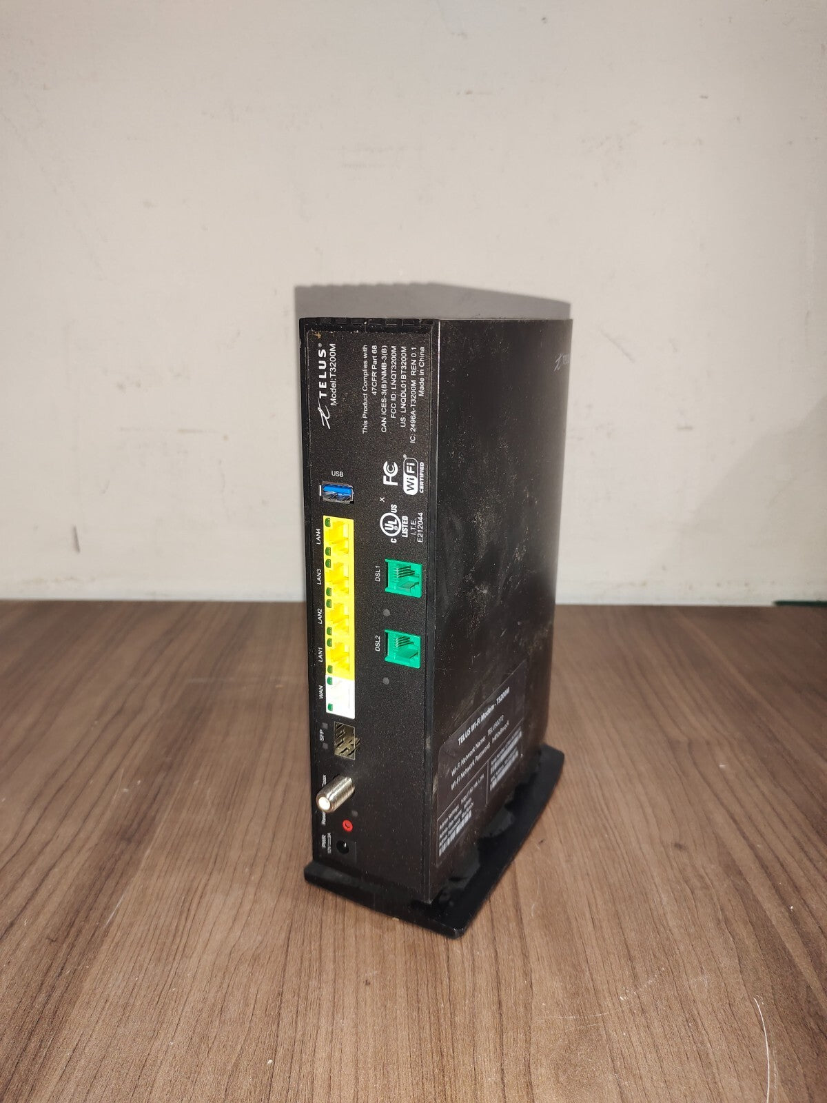 TELUS T3200M WIRELESS GATEWAY MODEM ROUTER - 2