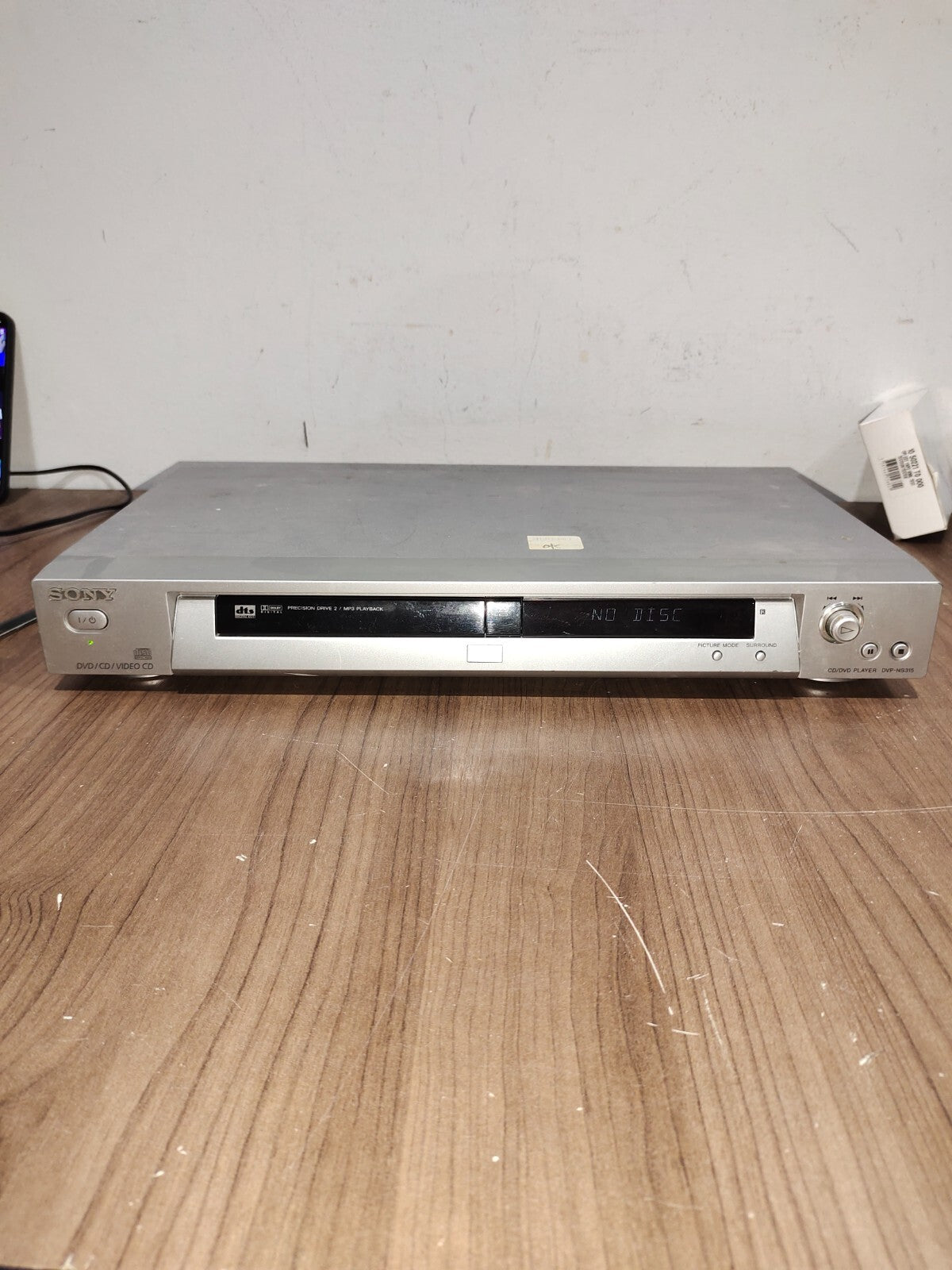 Sony DVP-NS315 DVD Player Dolby Digital CD MP3 Playback - Silver