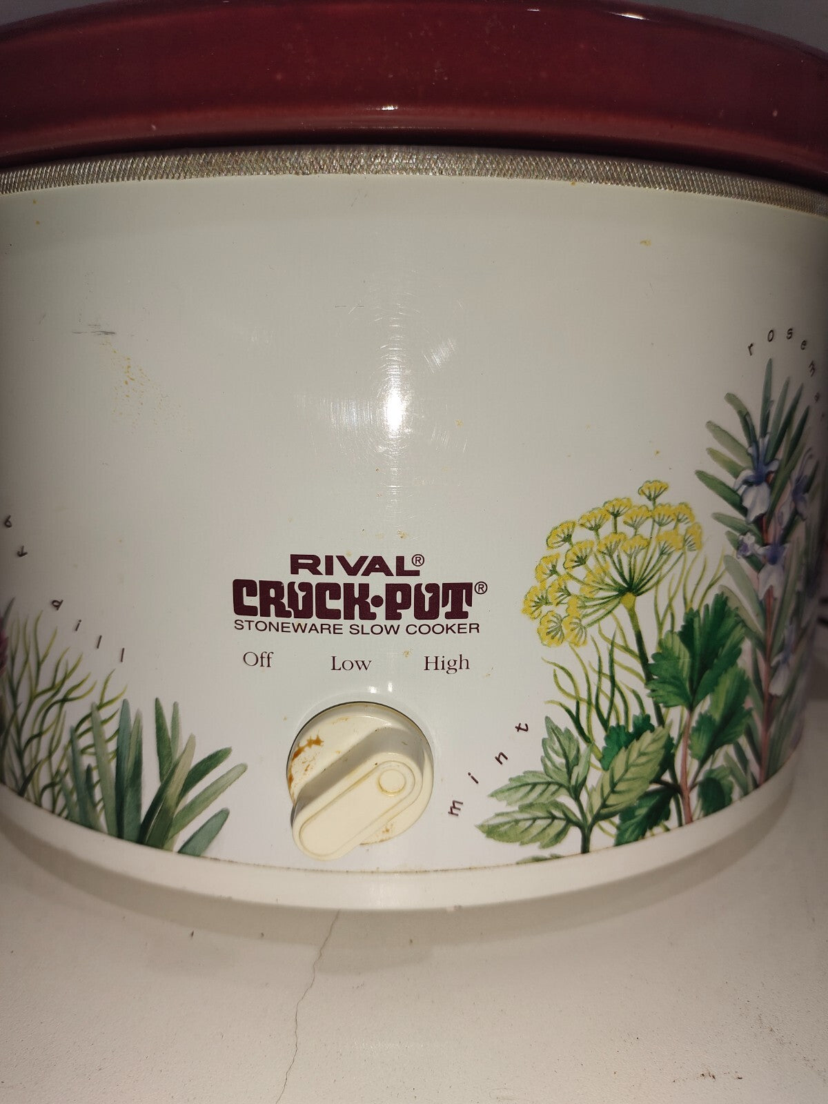 Vintage Rival Crock-Pot Embossed Slow Cooker Red Floral Print