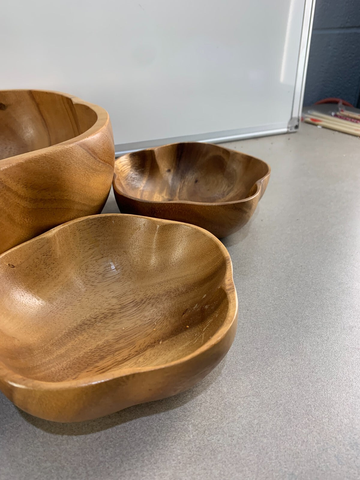 Vintage Dolphin Genuine Monkey Pod Wood 5 Pcs Salad Bowl Set