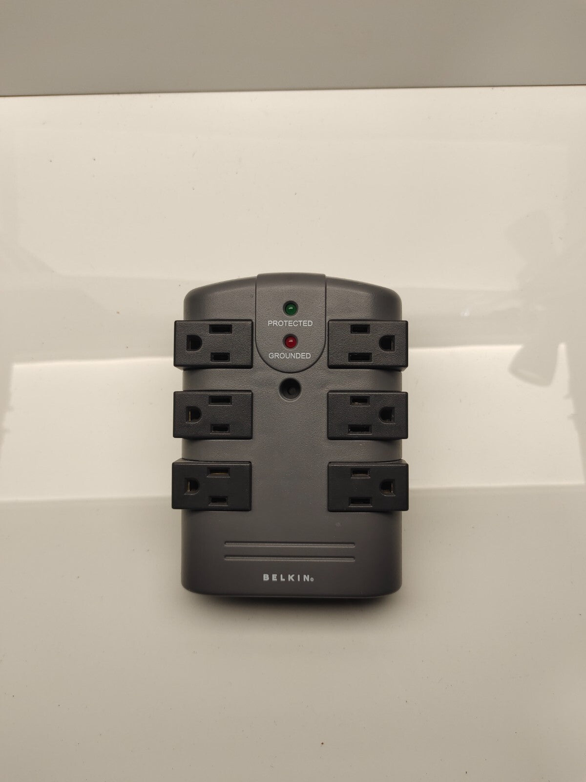 Belkin Pivot Plug Surge Protector 6 Outlets 1080 Joules Gray BP106000