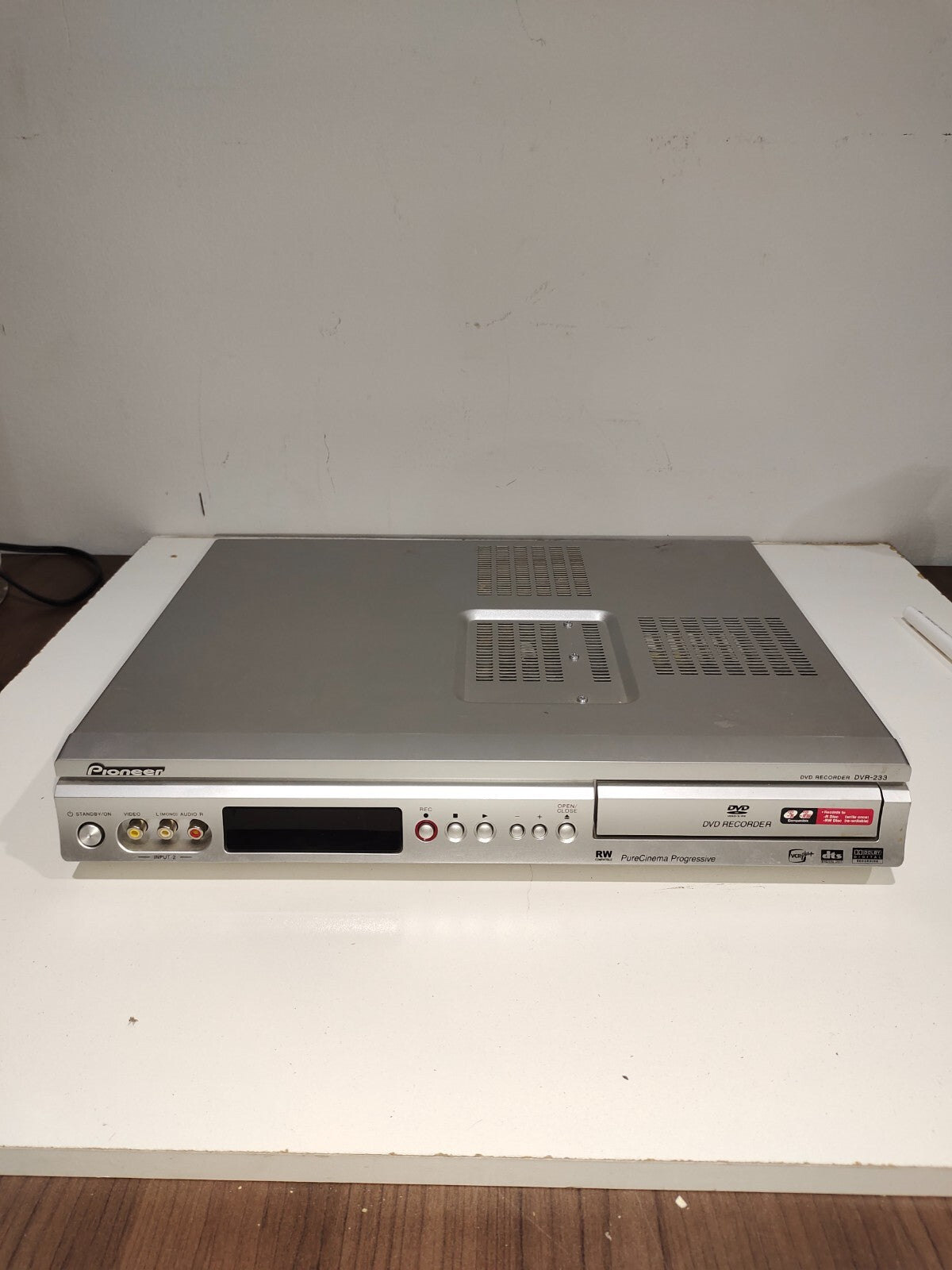 PIONEER DVR-233-S DVD Recorder/Player, (No Remote Control/No Cords)