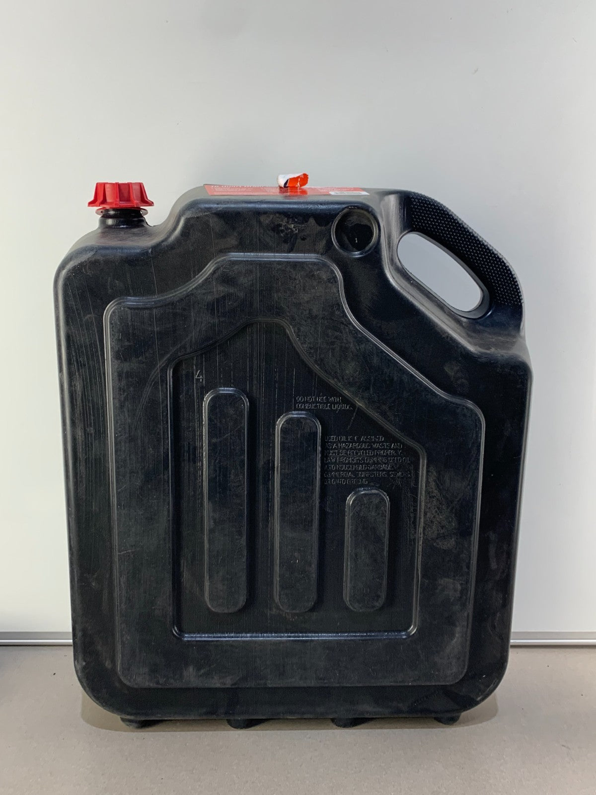 Oil Change Drain Container 16 Quart Large Pan Leakproof Recycling Motor Oil