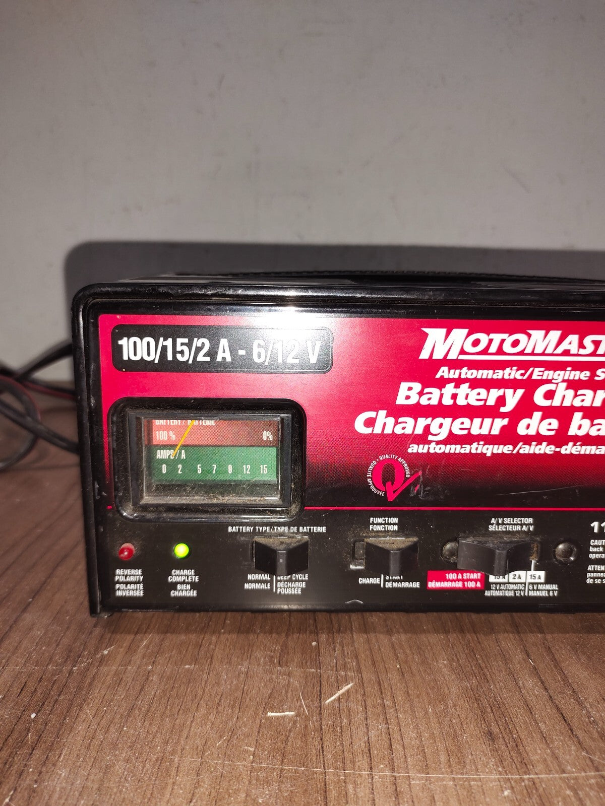 Motomaster Automatic/Engine Start Battery Charger