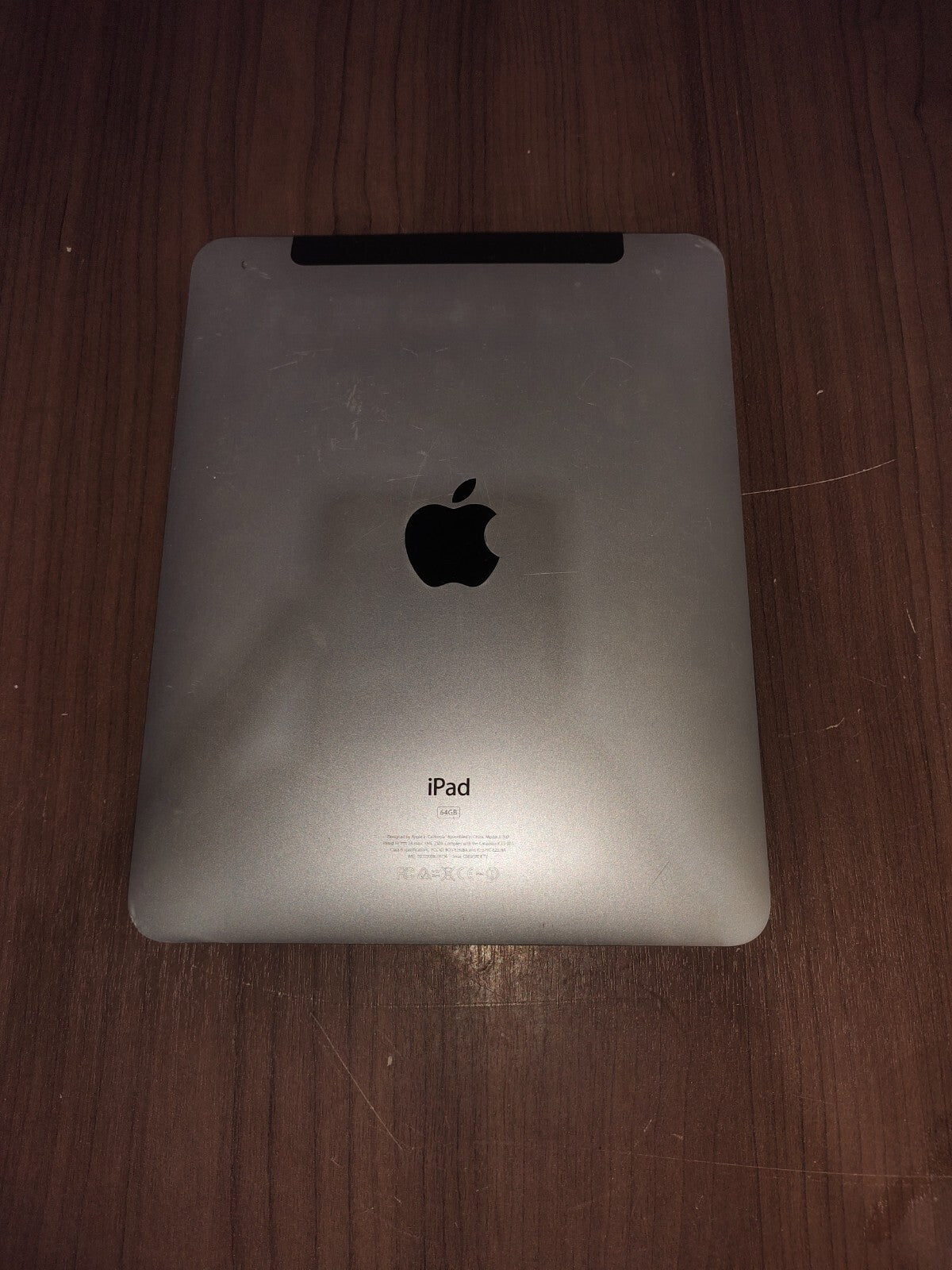 Apple iPad 1 Model A1337 64GB-Silver-9.7" Screen