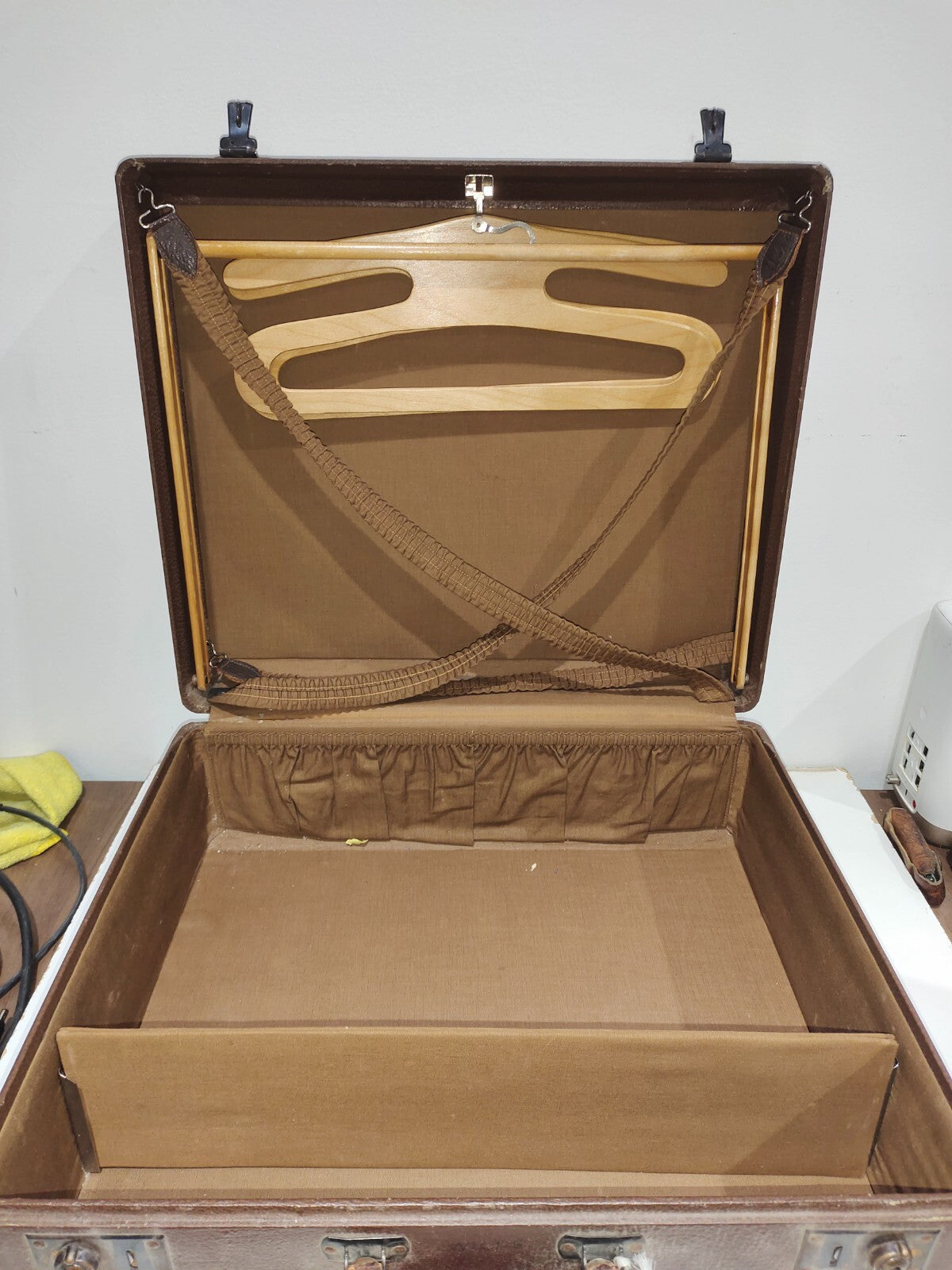 Vintage Dark Brown - Hanger Suitcase