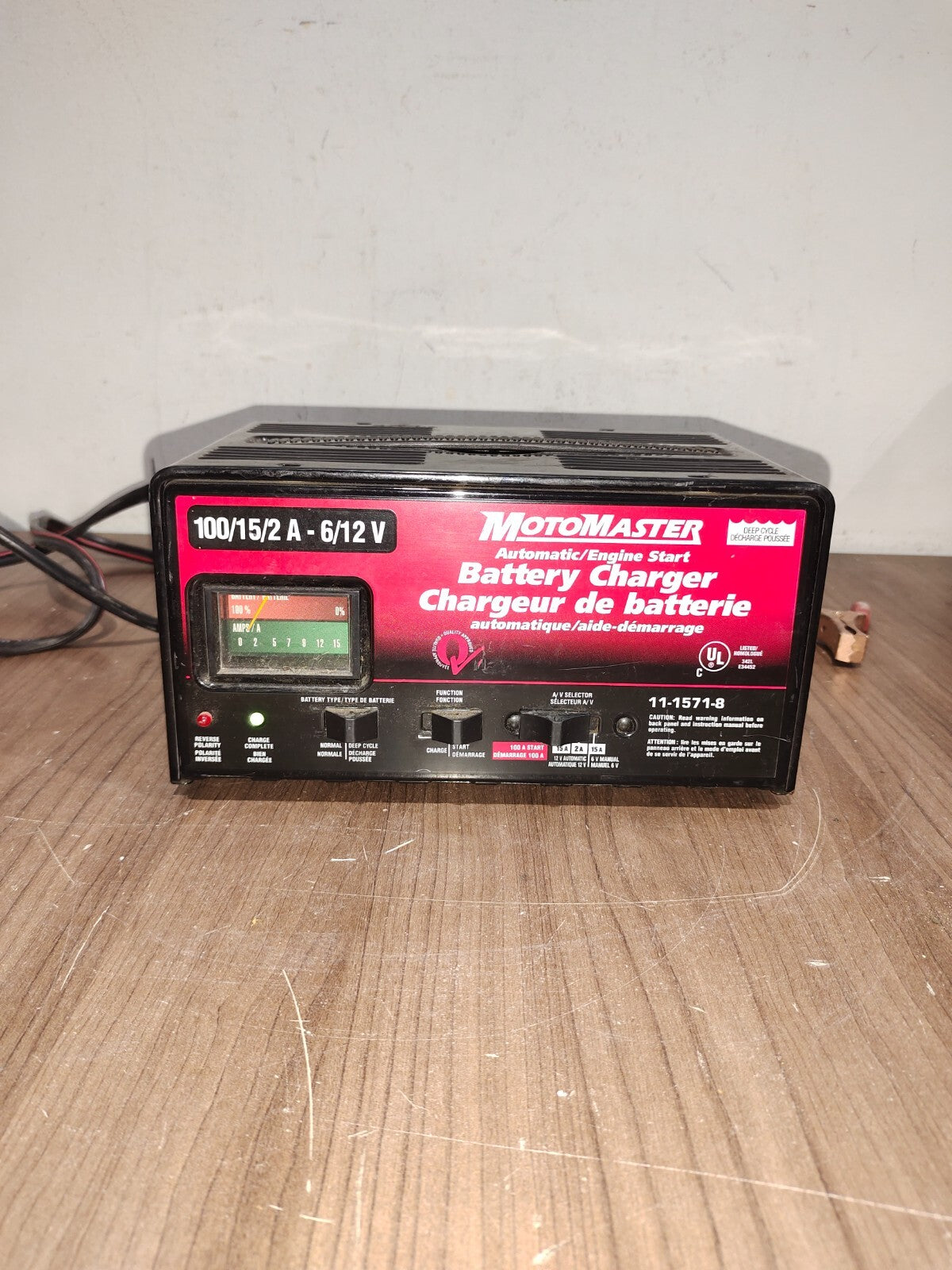 Motomaster Automatic/Engine Start Battery Charger
