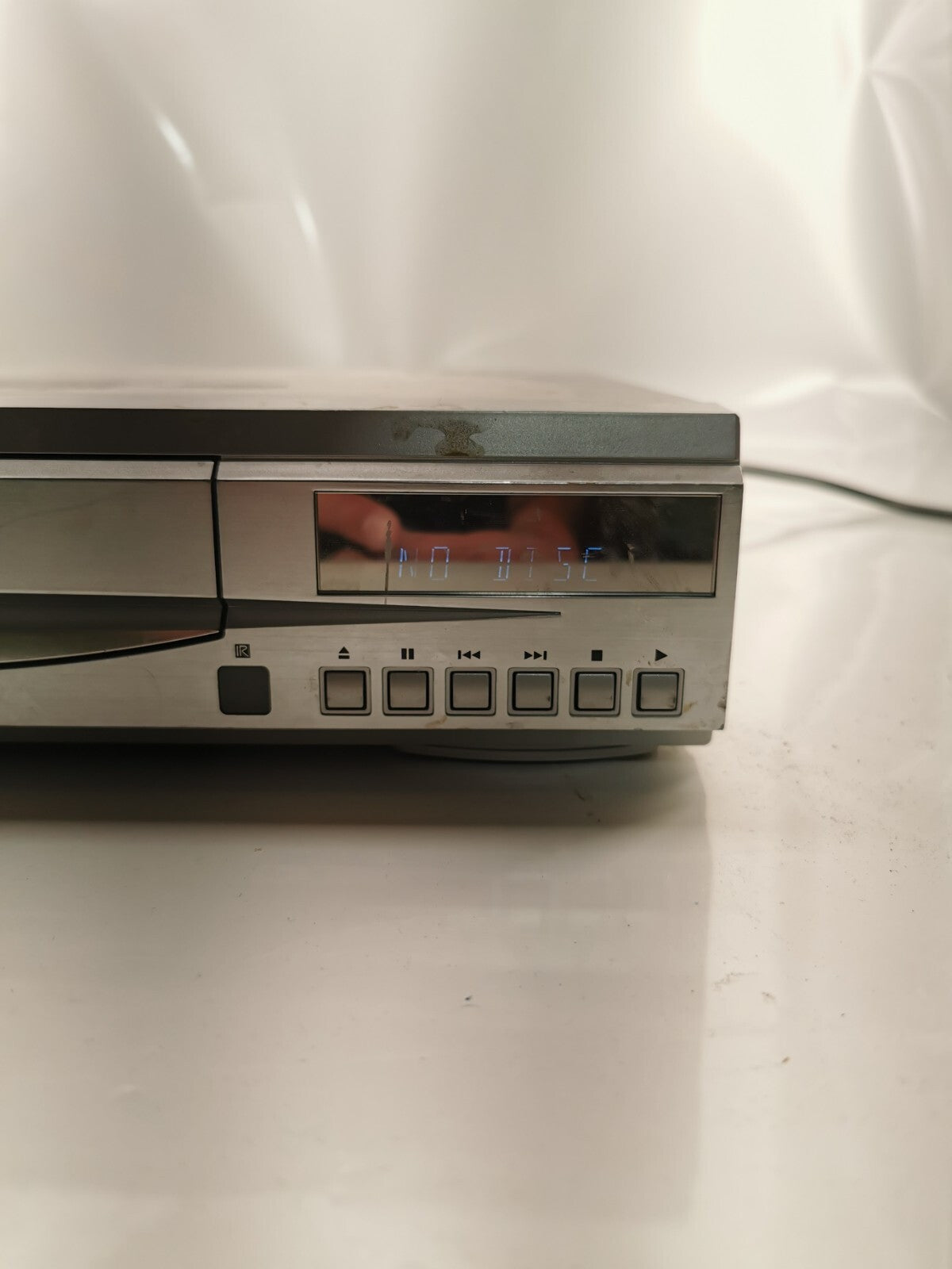 Sanyo DVD-7201 Component Digital Video DVD Player.