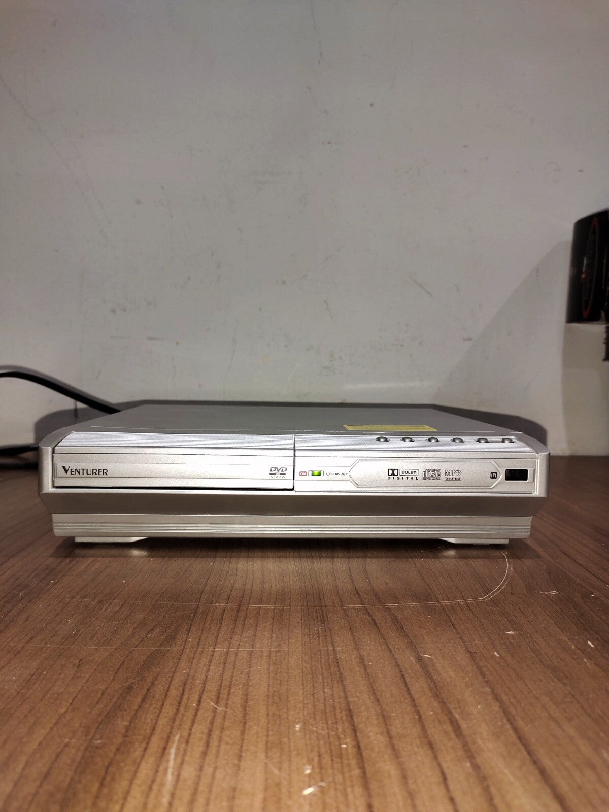 Venturer - SVP7330 DVD Player compact