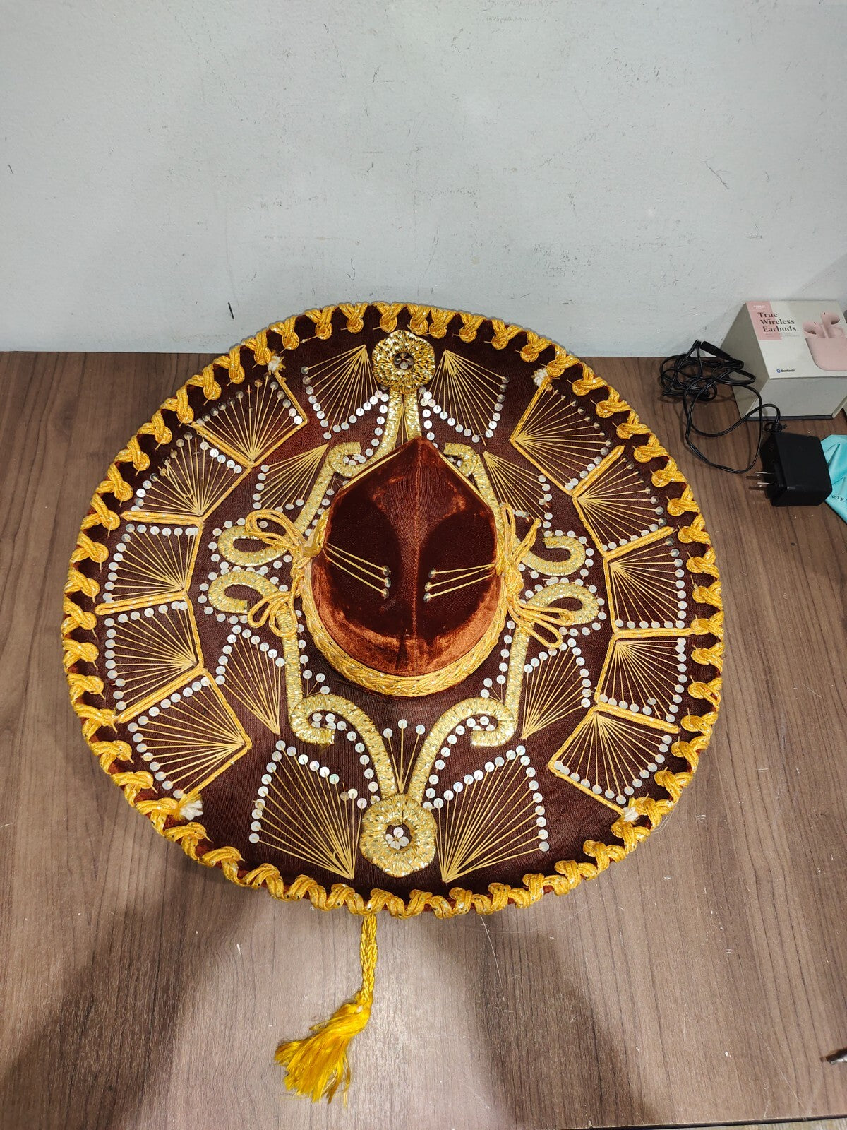 Vintage PIGALLE Mexico Sombrero Mexican Mariachi Hat - Calidad - Burgundy & Gold