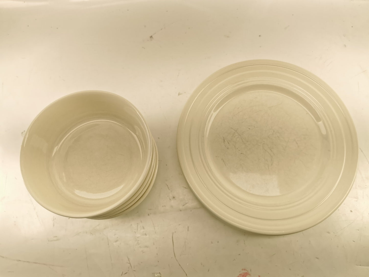 Arthur wood plate and bowl set