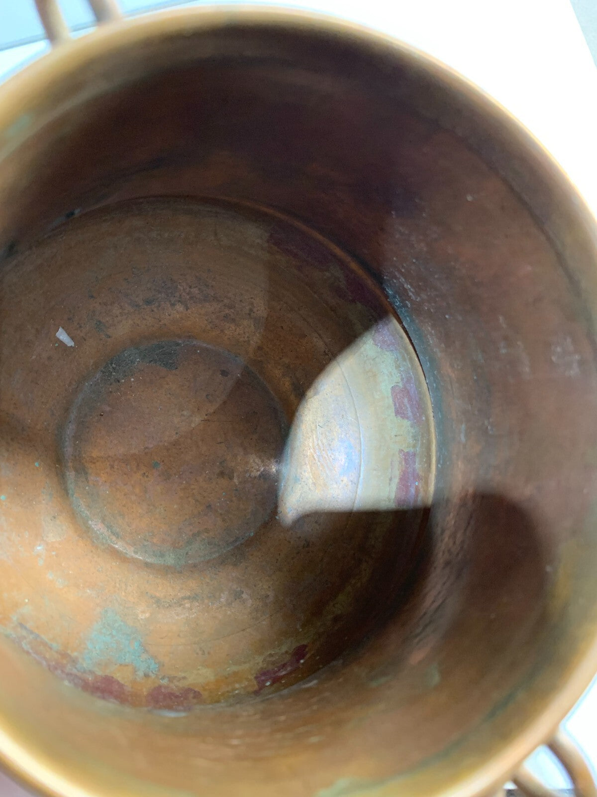 VINTAGE HAND MADE COPPER PEDESTAL VASE POT