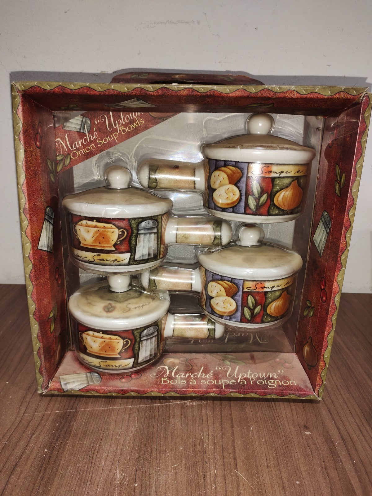 MSC Joie Vivre French Onion Soup Crocks Handled Bowls with Vented Lids