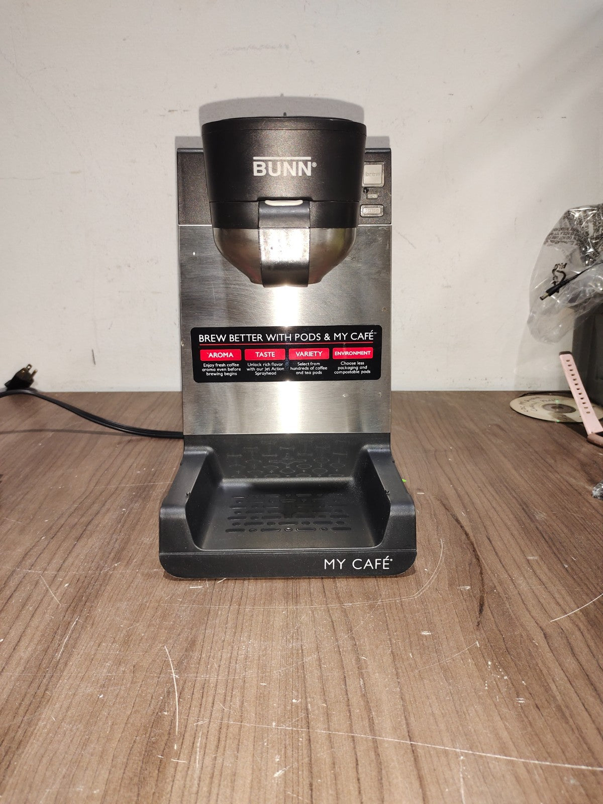 Bunn My Cafe Coffee Maker MCU With Keurig Pod Tray Attachment