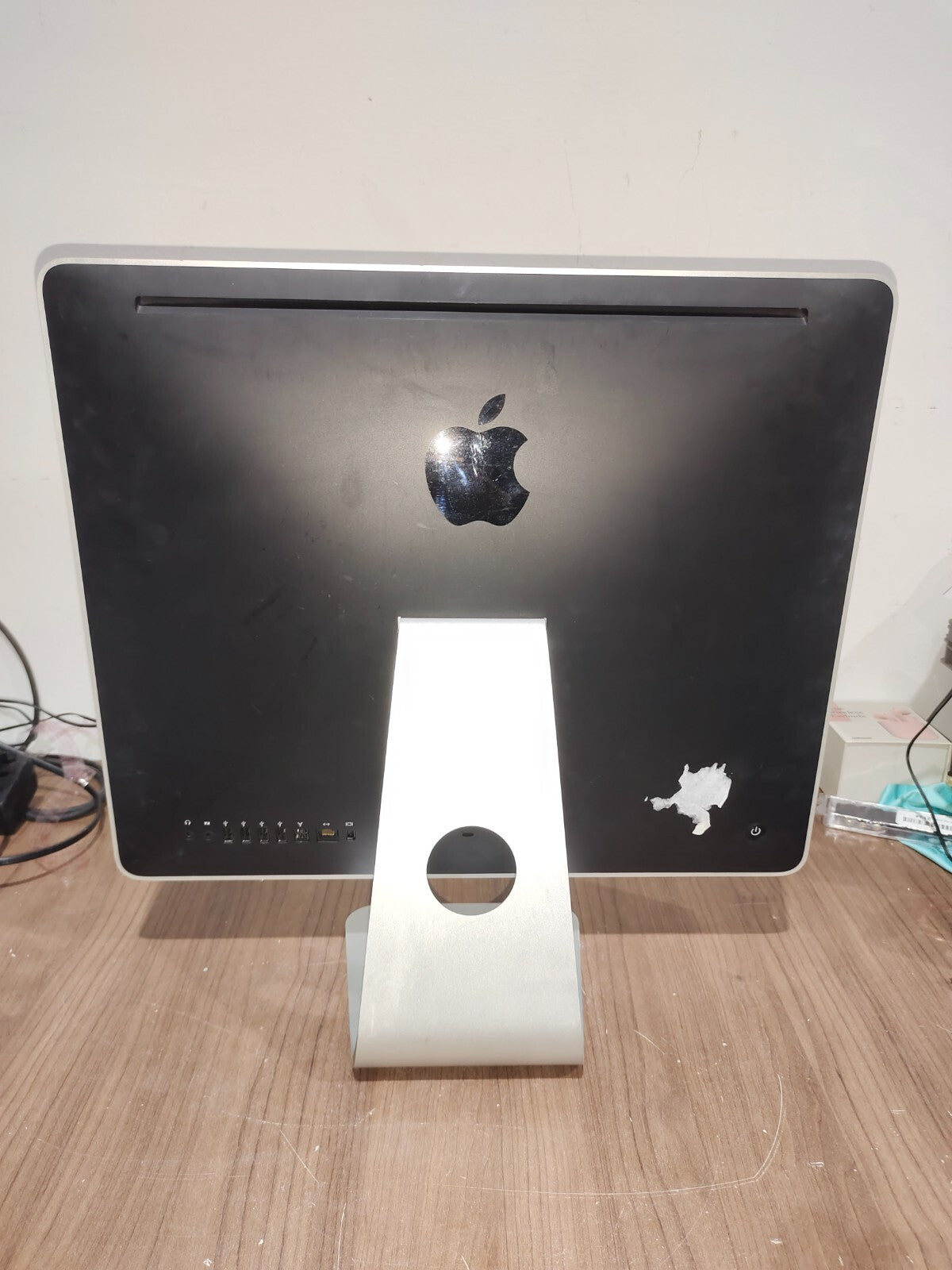 Apple iMac 9.1 - A1224 20" Core 2 Duo P7350 2.0GHz 2GB RAM 160GB HDD El Capitan