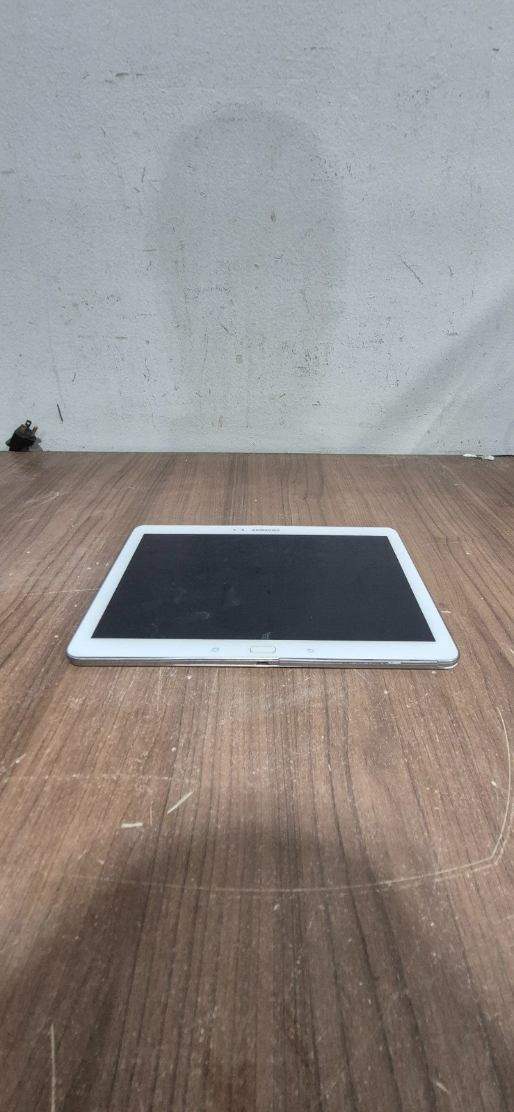 Samsung Galaxy Tab Pro 10.1" 16GB Black SM-T520 Tablet - For Parts