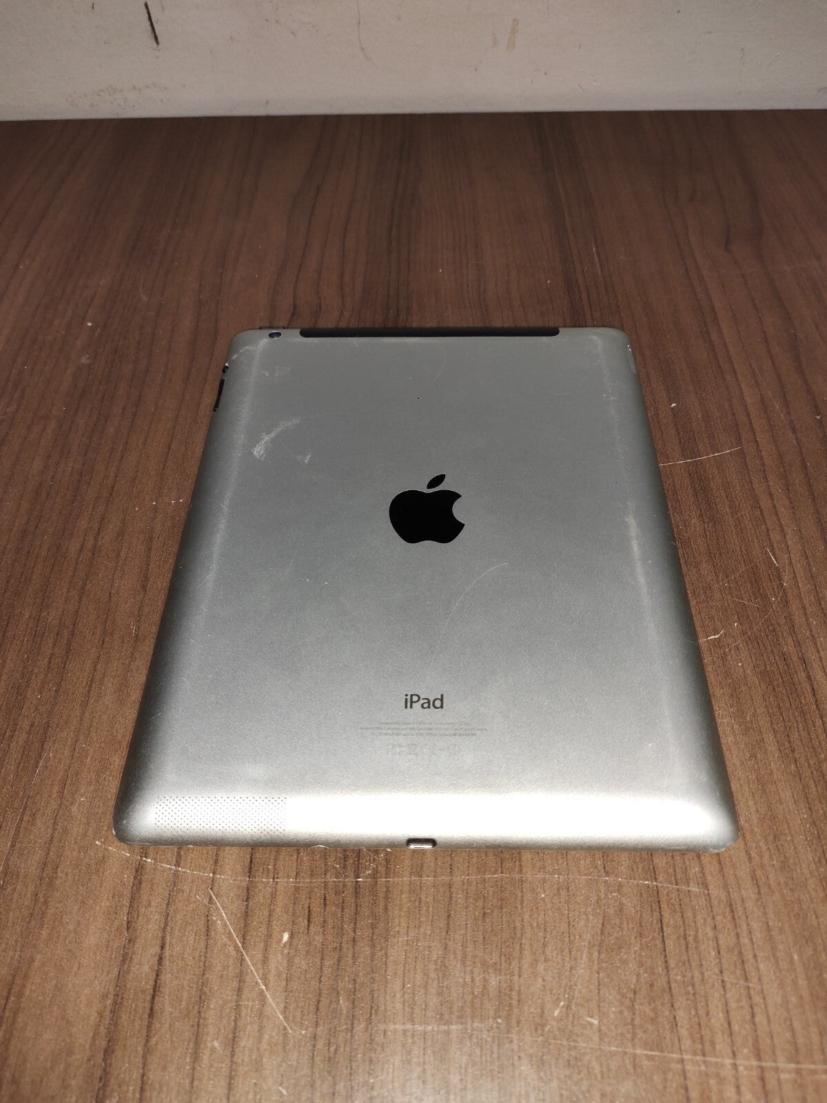 Apple iPad (4th Generation) A1459 Wi-Fi - Untested