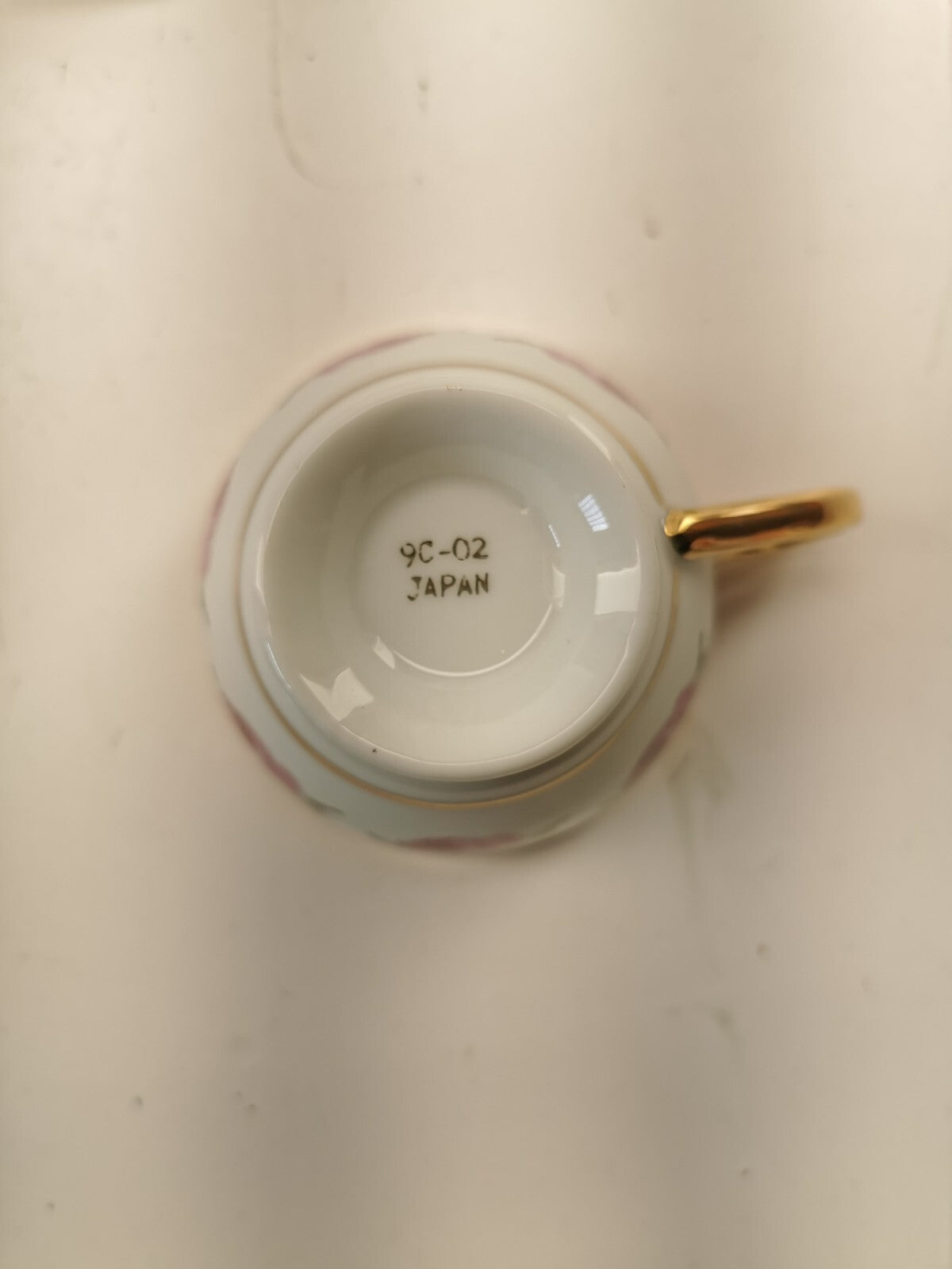 Assorted bone china set 4 cups and 10 saucers. Made in England/Japan/China