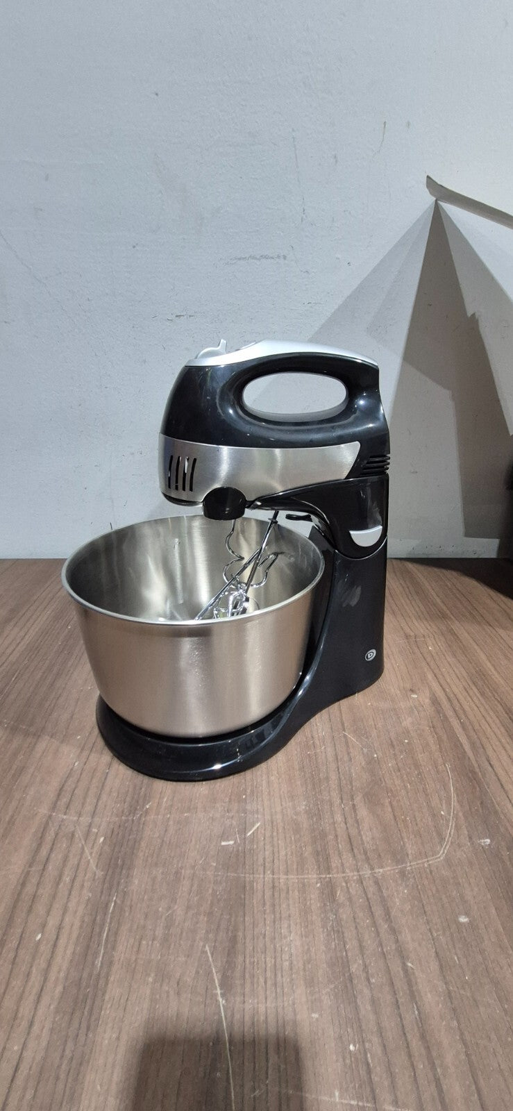 Durabrand Stand / Hand Mixer 300 Watts 4 Quart Bowl - HMO 0112