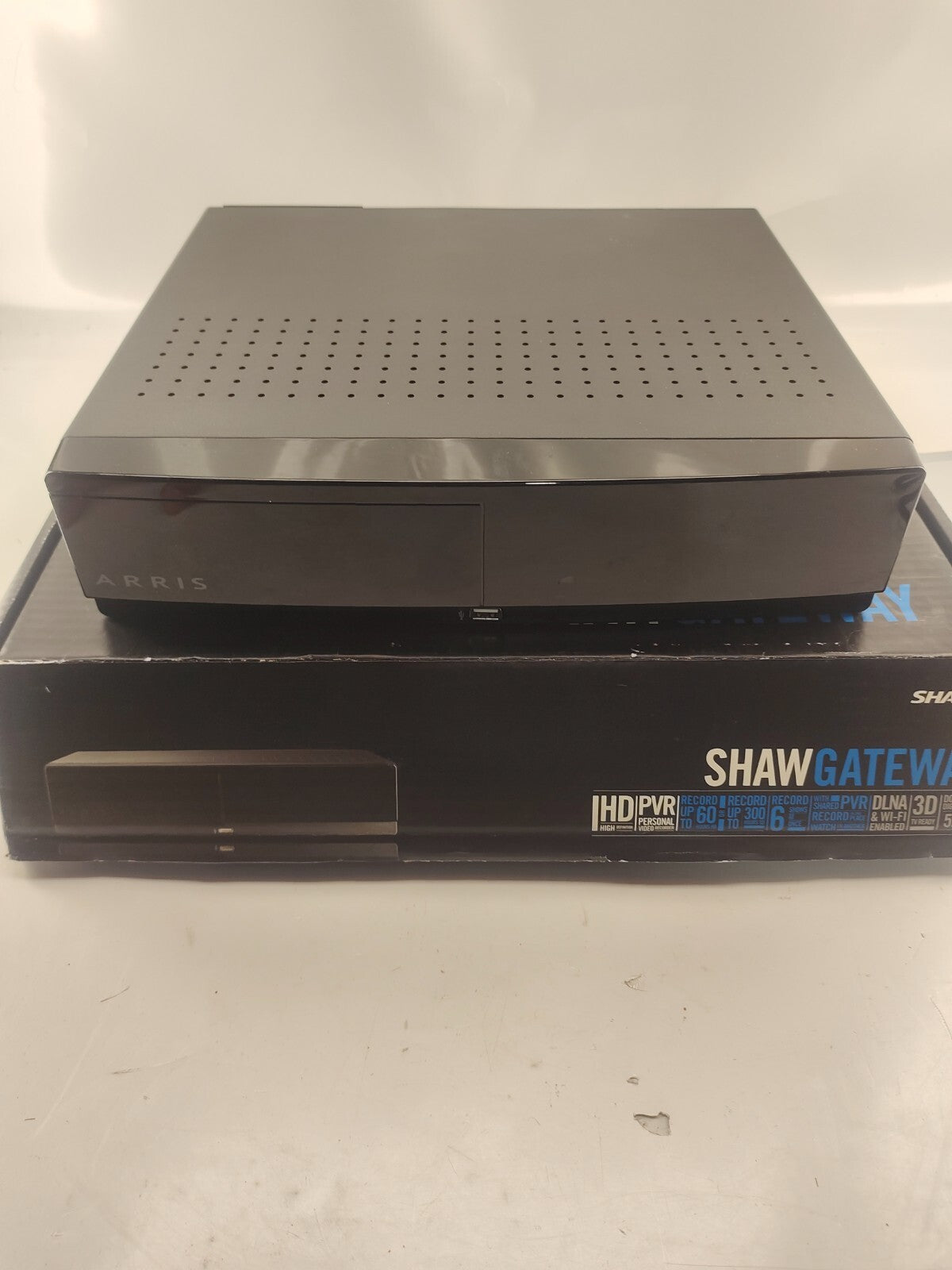 ARRIS Media Gateway MG5225G/NA MG02DCG5225 Modem, eSATA, USB, Cable